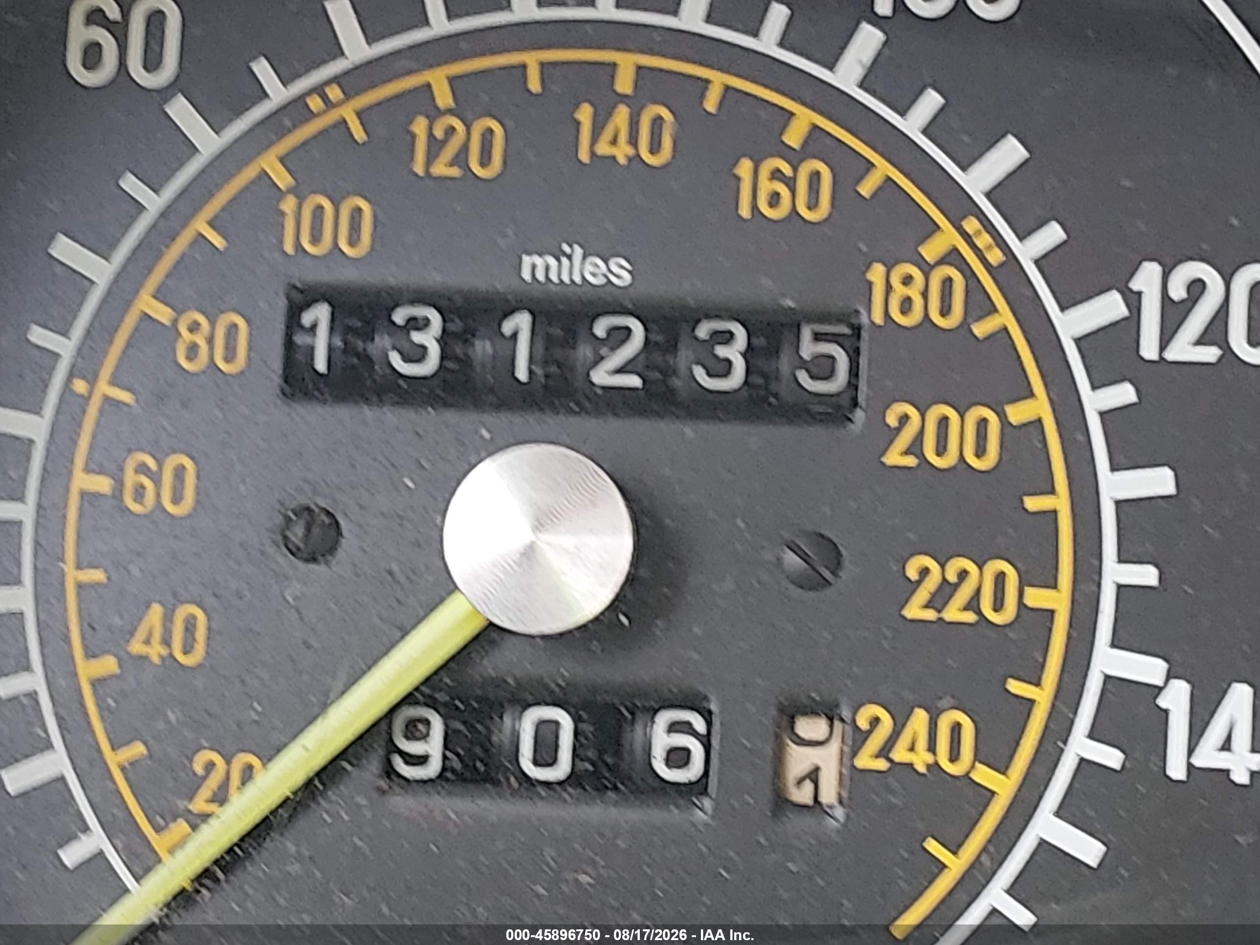 1983 Mercedes-benz 380 Sl White vin: WDBBA45A6DB020101