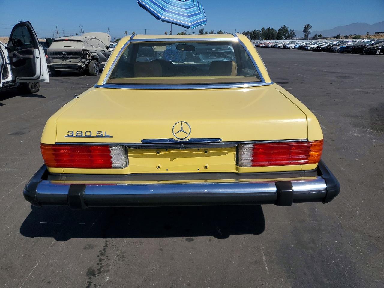 1981 Mercedes-benz 380 Sl Yellow vin: WDBBA45A9BB008828