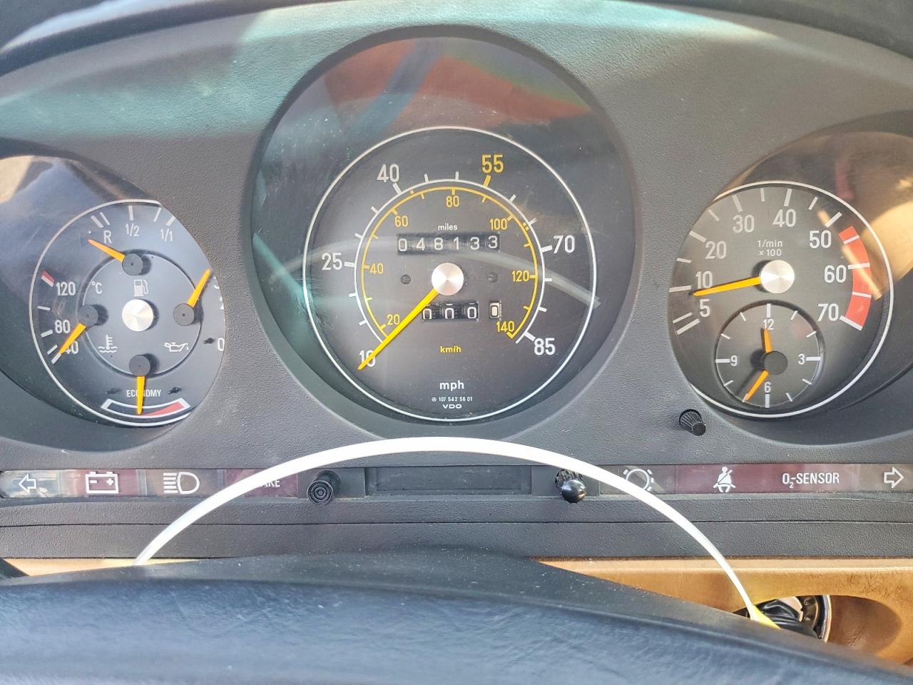 1981 Mercedes-benz 380 Sl Yellow vin: WDBBA45A9BB008828
