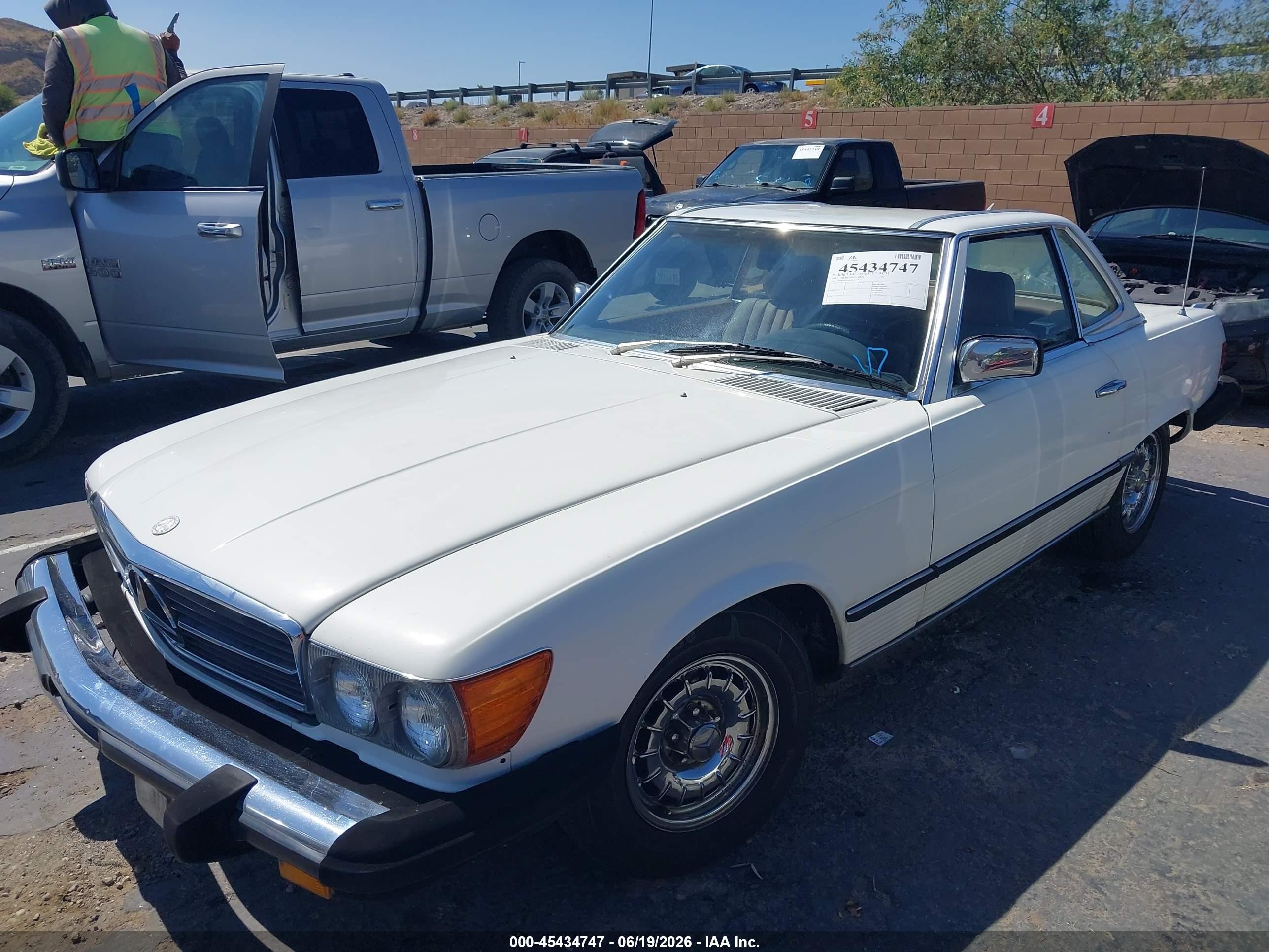 1983 Mercedes-benz 380 Sl White vin: WDBBA45A9DB024109