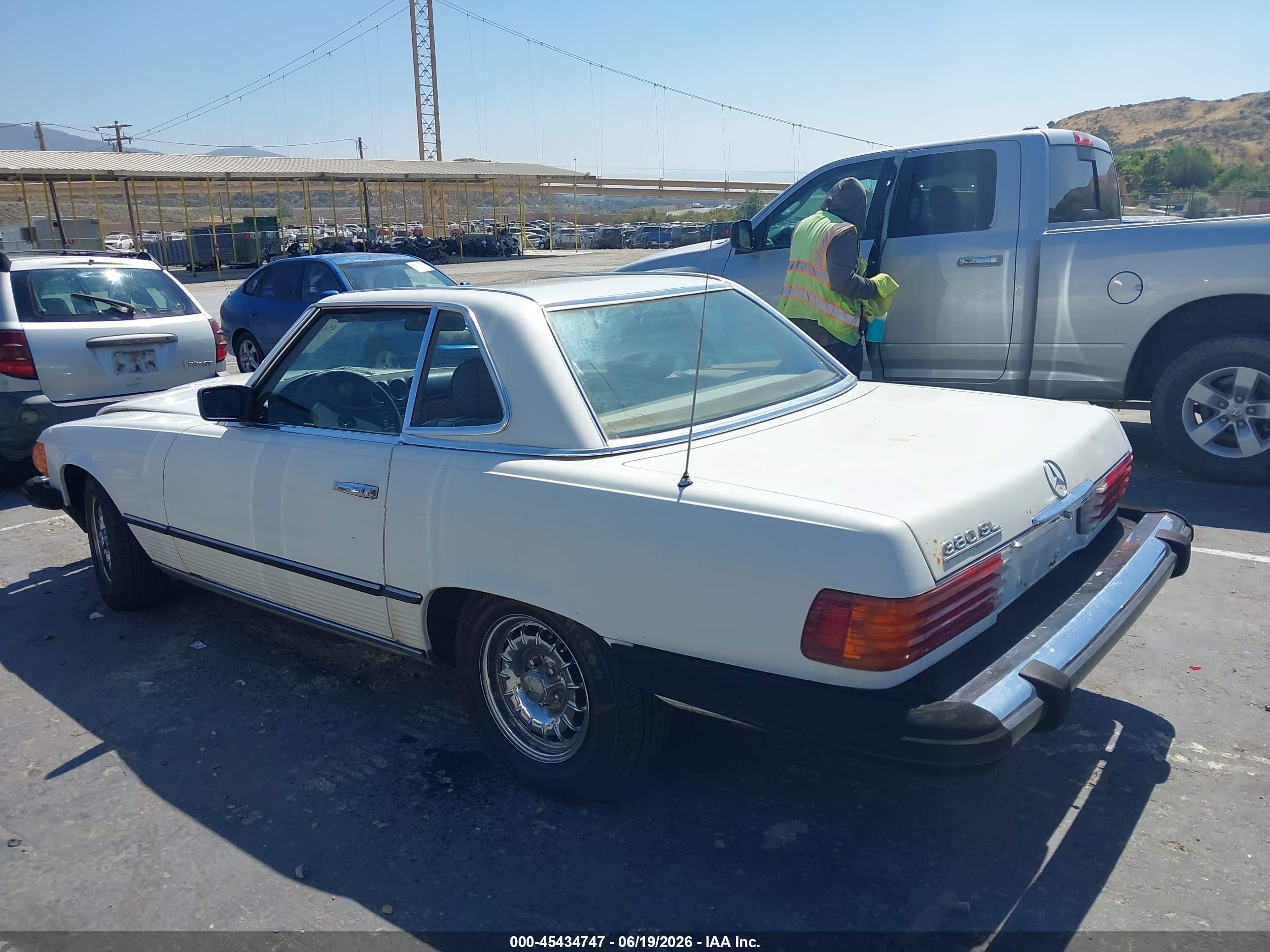 1983 Mercedes-benz 380 Sl White vin: WDBBA45A9DB024109