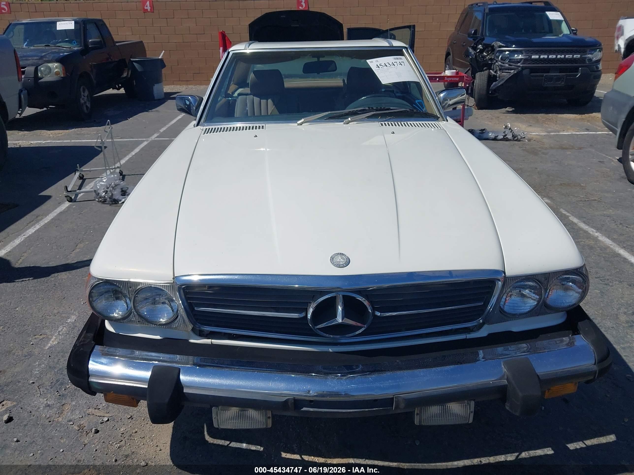1983 Mercedes-benz 380 Sl White vin: WDBBA45A9DB024109