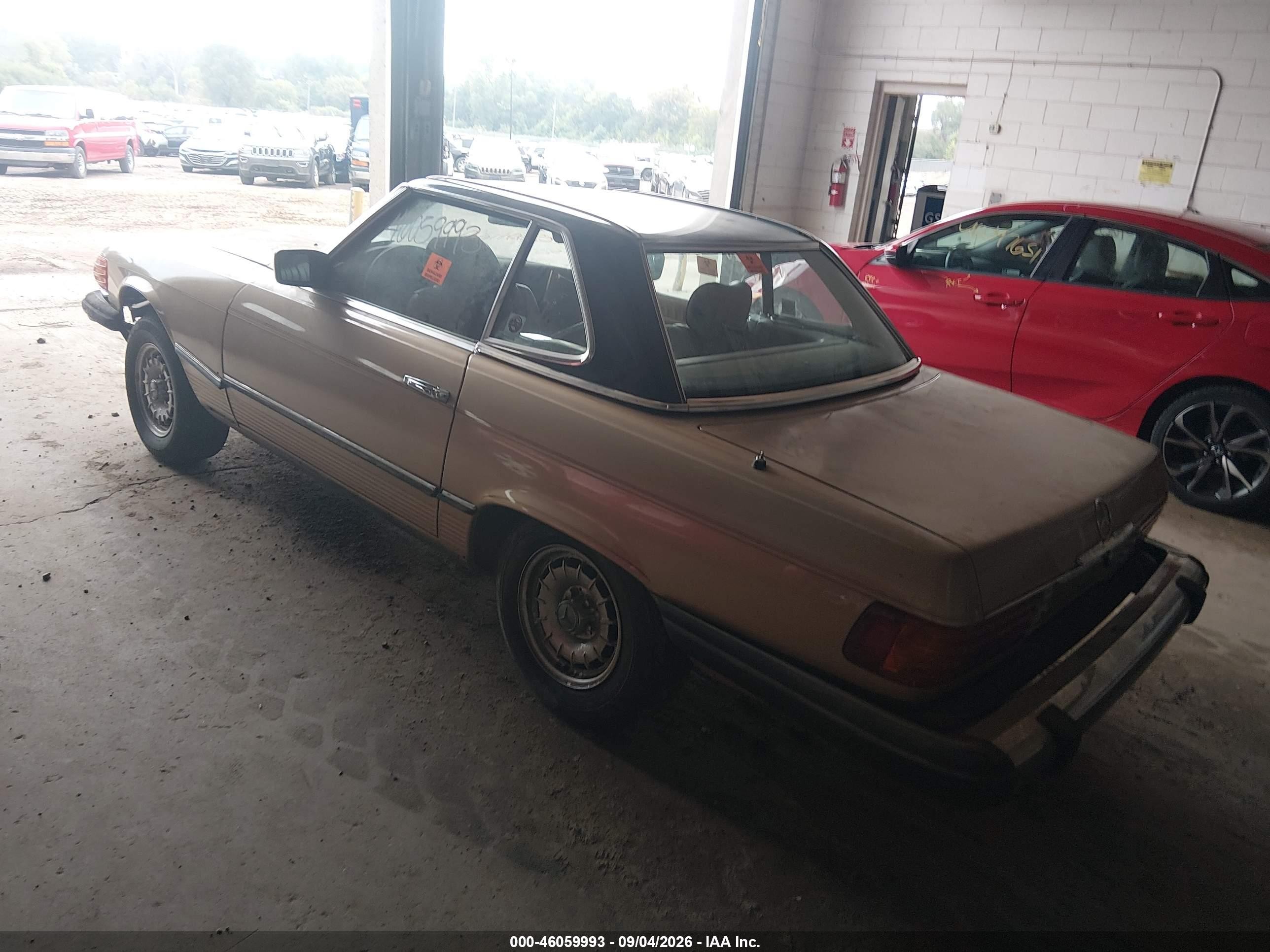 1983 Mercedes-benz 380 Sl Gold vin: WDBBA45A9DB025907