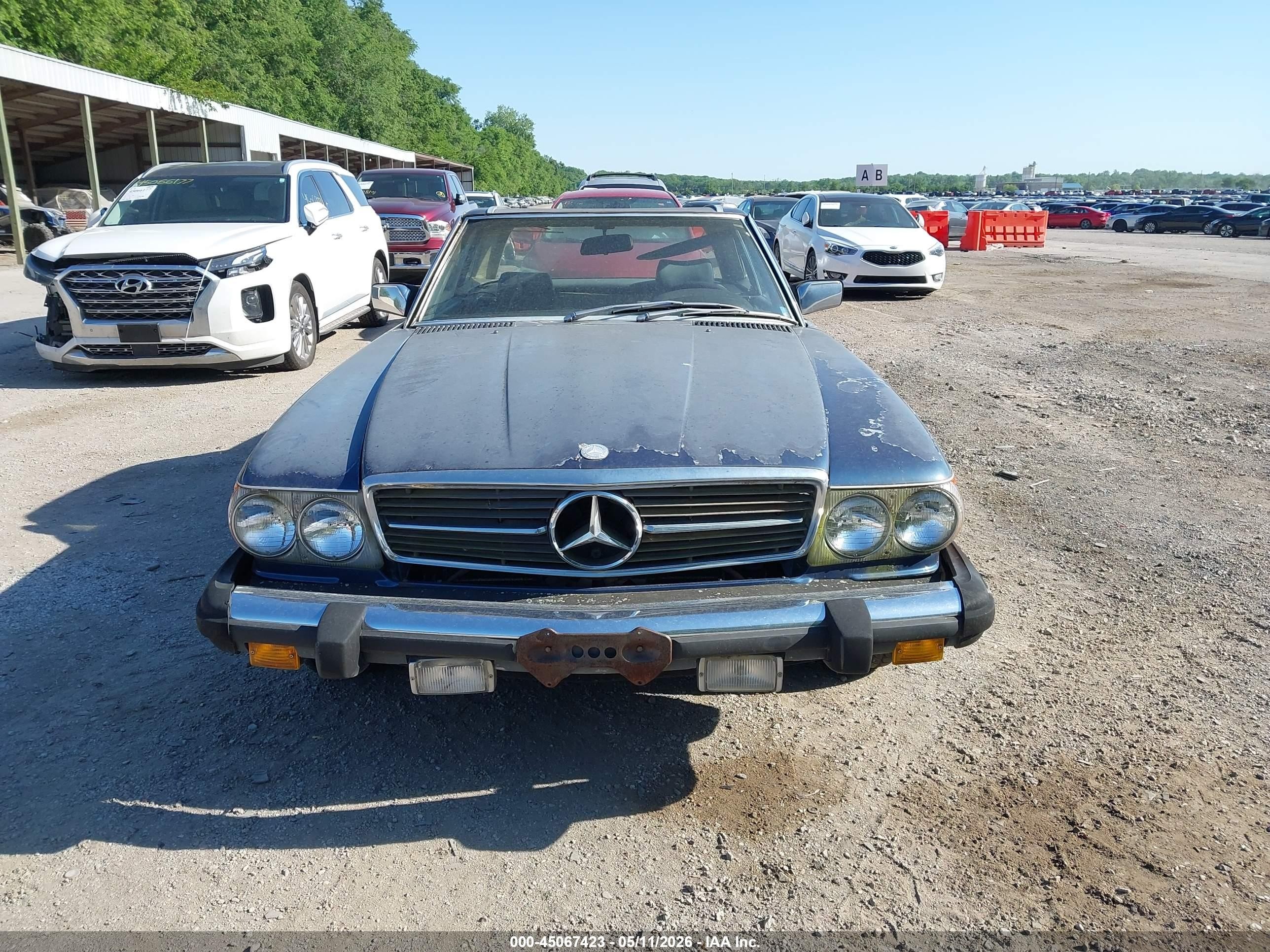 1981 Mercedes-benz 380 Sl Blue vin: WDBBA45AXBB003007