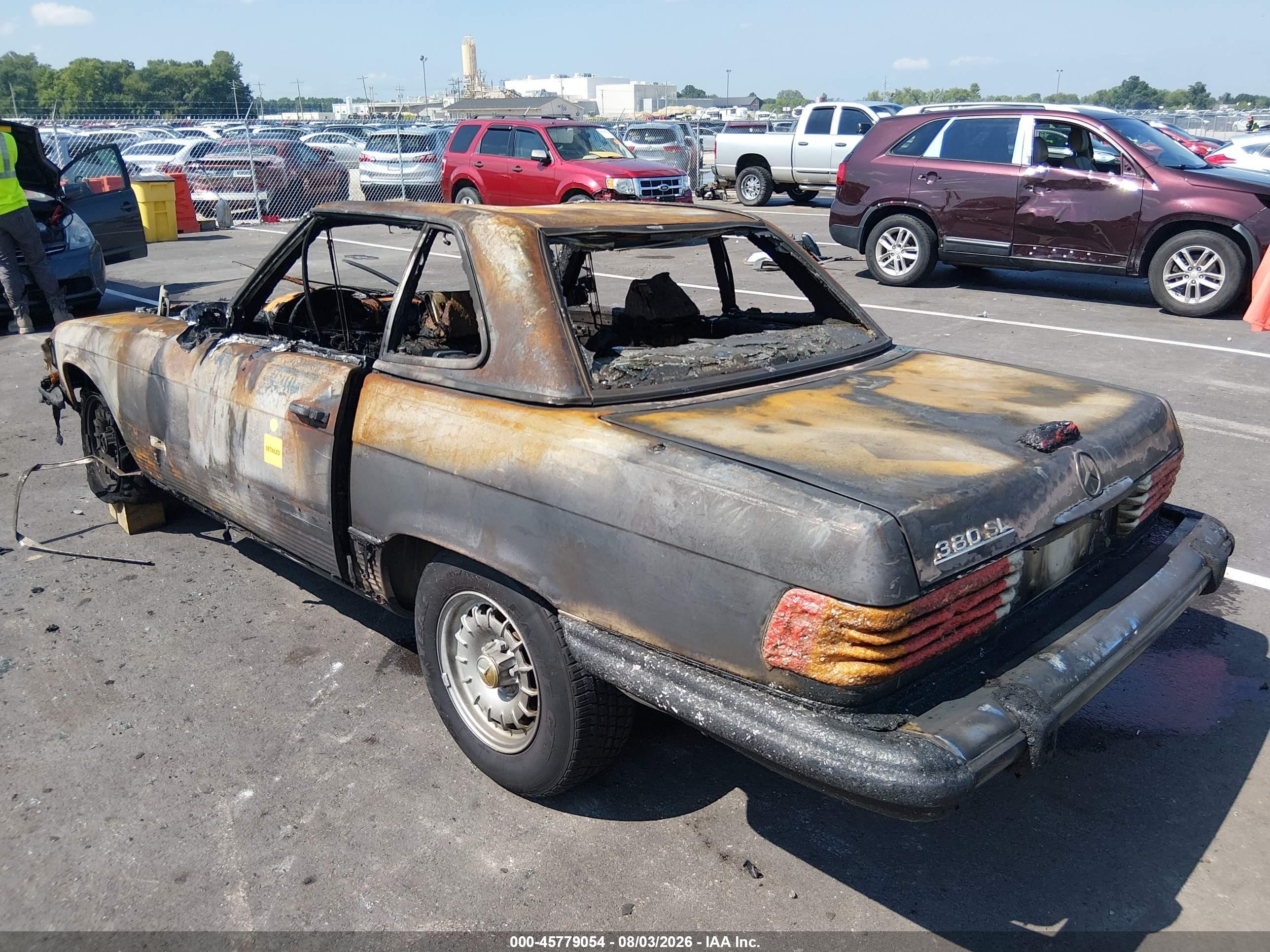 1985 Mercedes-benz 380 Sl Серебряный vin: WDBBA45C3FA019773