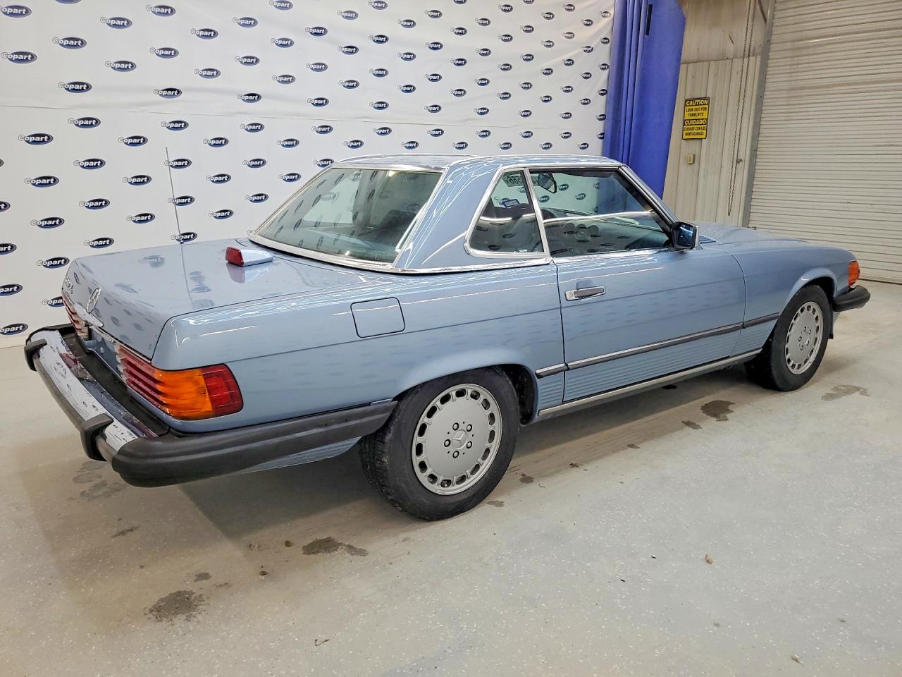 1986 Mercedes-benz 560 Sl Blue vin: WDBBA48D0GA038433