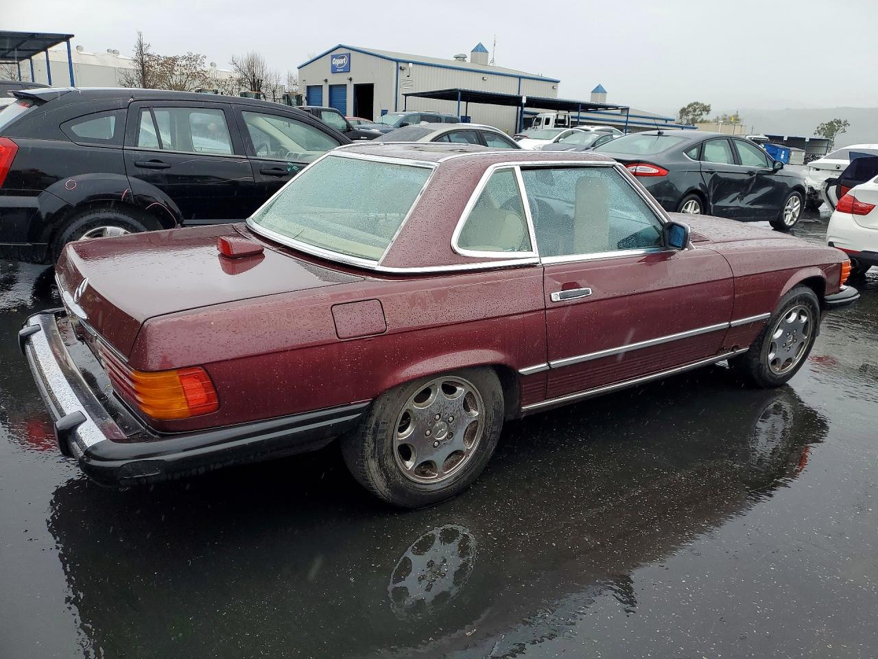 1986 Mercedes-benz 560 Sl Burgundy vin: WDBBA48D0GA042546