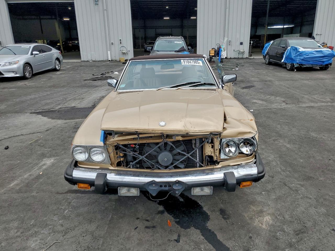 1987 Mercedes-benz 560 Sl Tan vin: WDBBA48D0HA064354