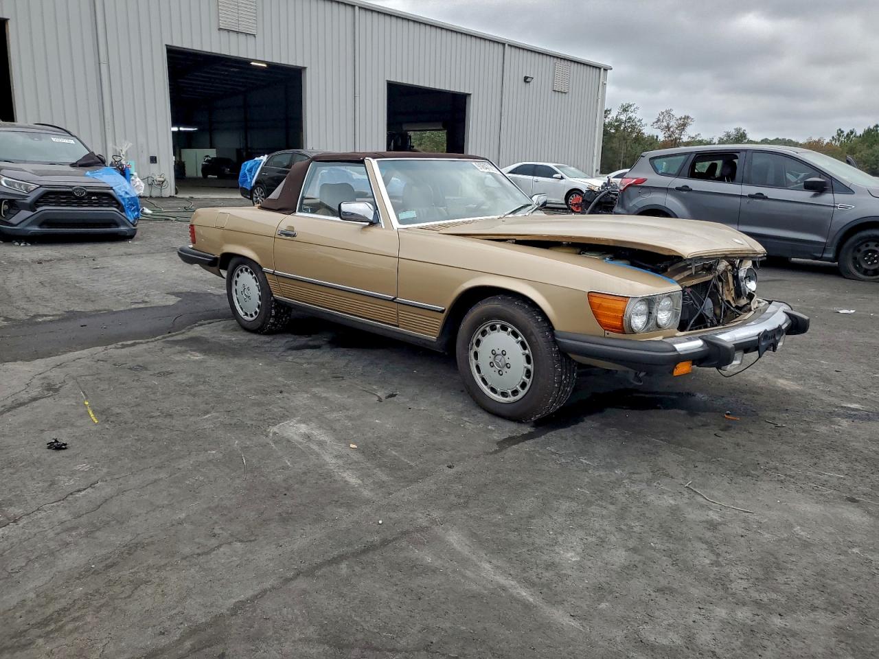 1987 Mercedes-benz 560 Sl Tan vin: WDBBA48D0HA064354