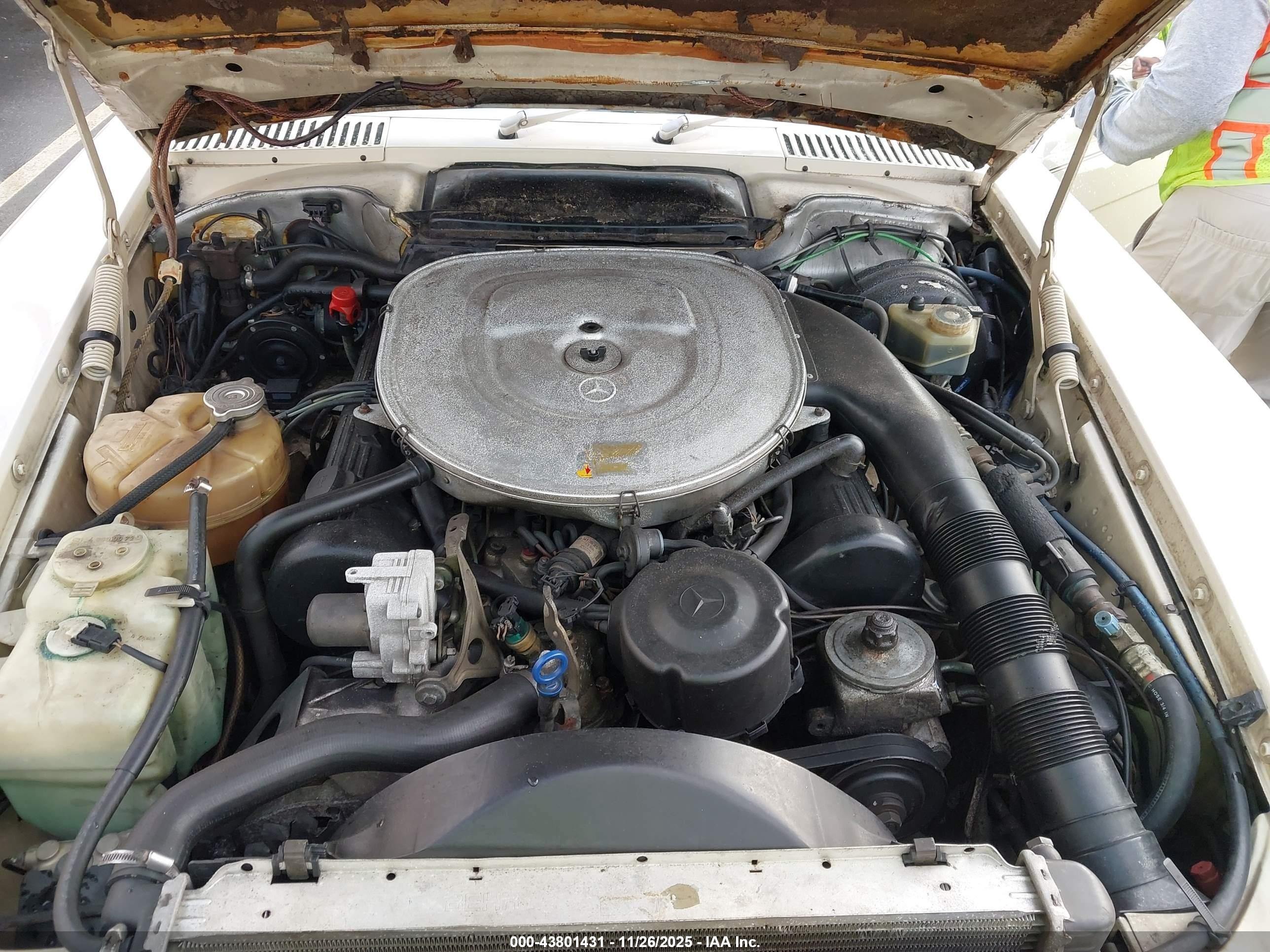 1987 Mercedes-benz 560 Sl Cream vin: WDBBA48D0HA070025