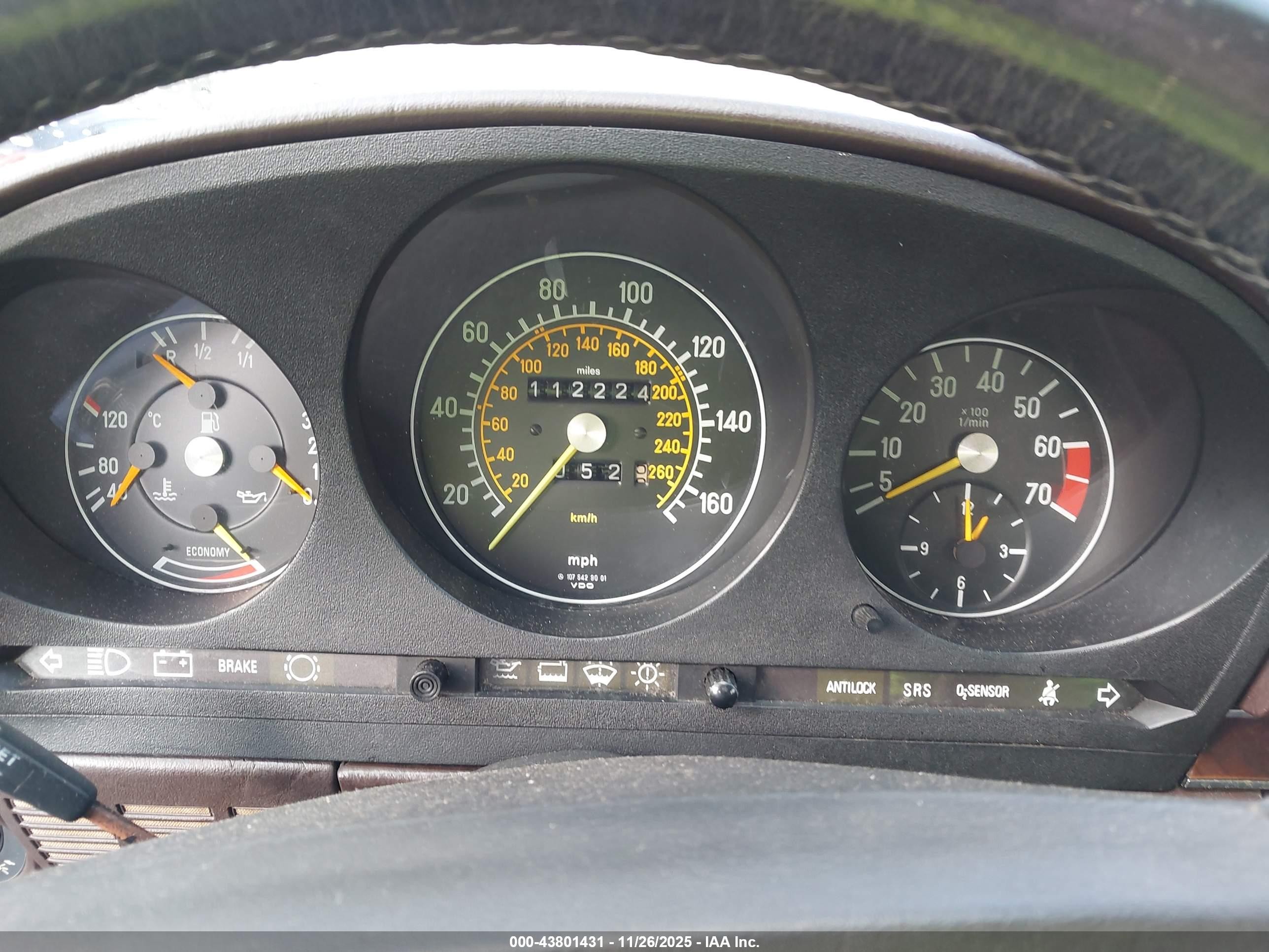1987 Mercedes-benz 560 Sl Cream vin: WDBBA48D0HA070025
