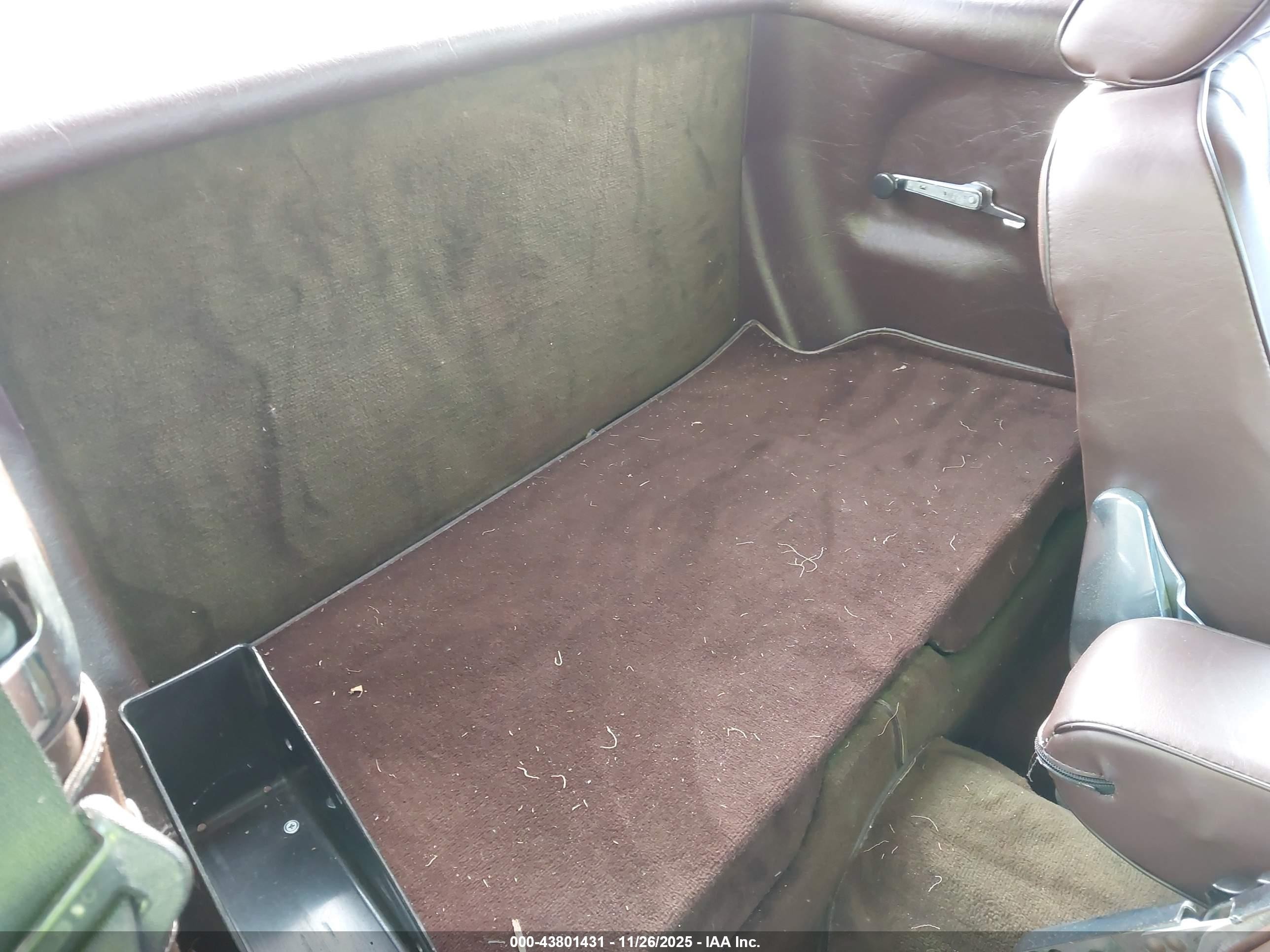 1987 Mercedes-benz 560 Sl Cream vin: WDBBA48D0HA070025
