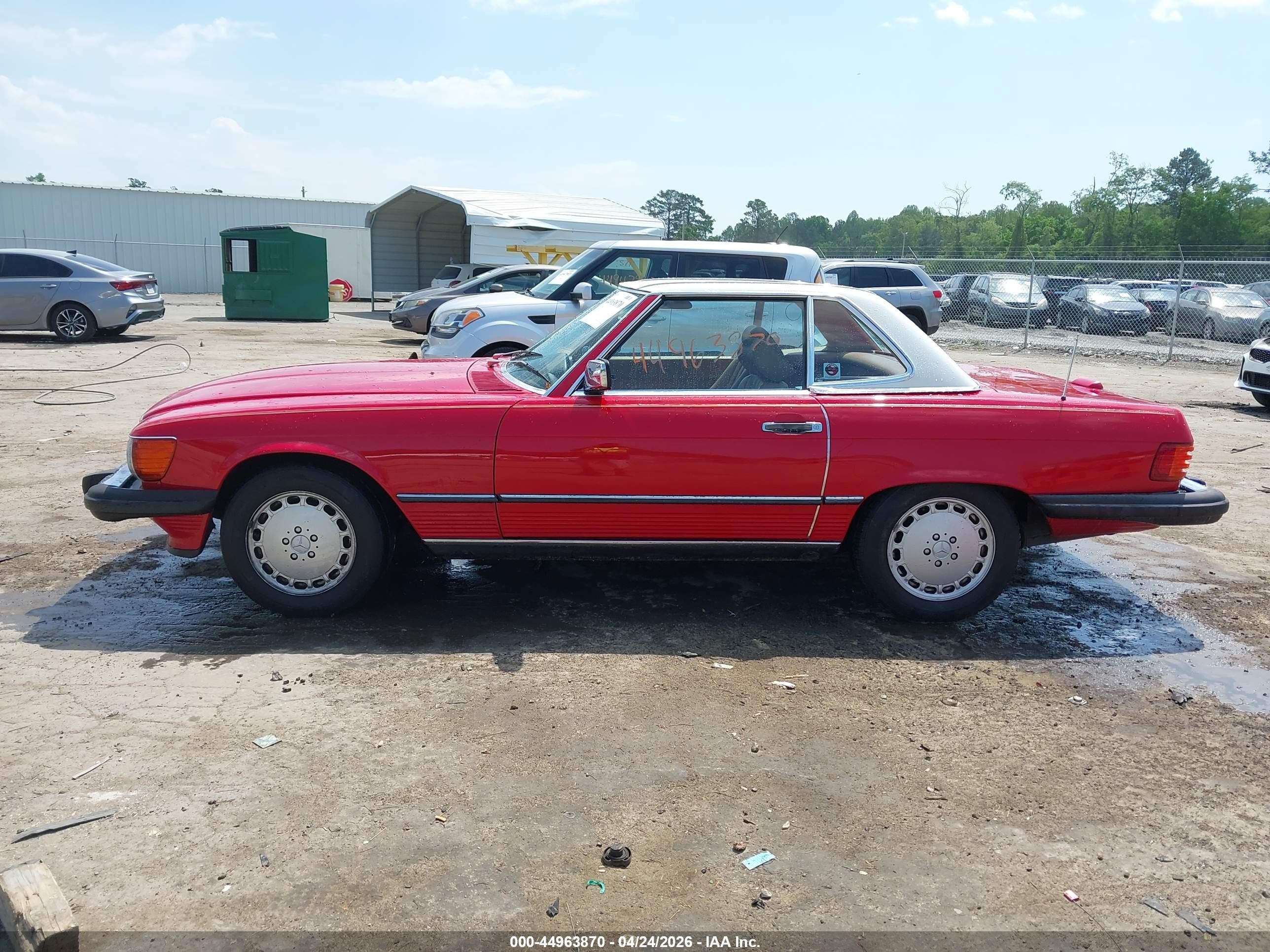 1988 Mercedes-benz 560 Sl Red vin: WDBBA48D0JA091480