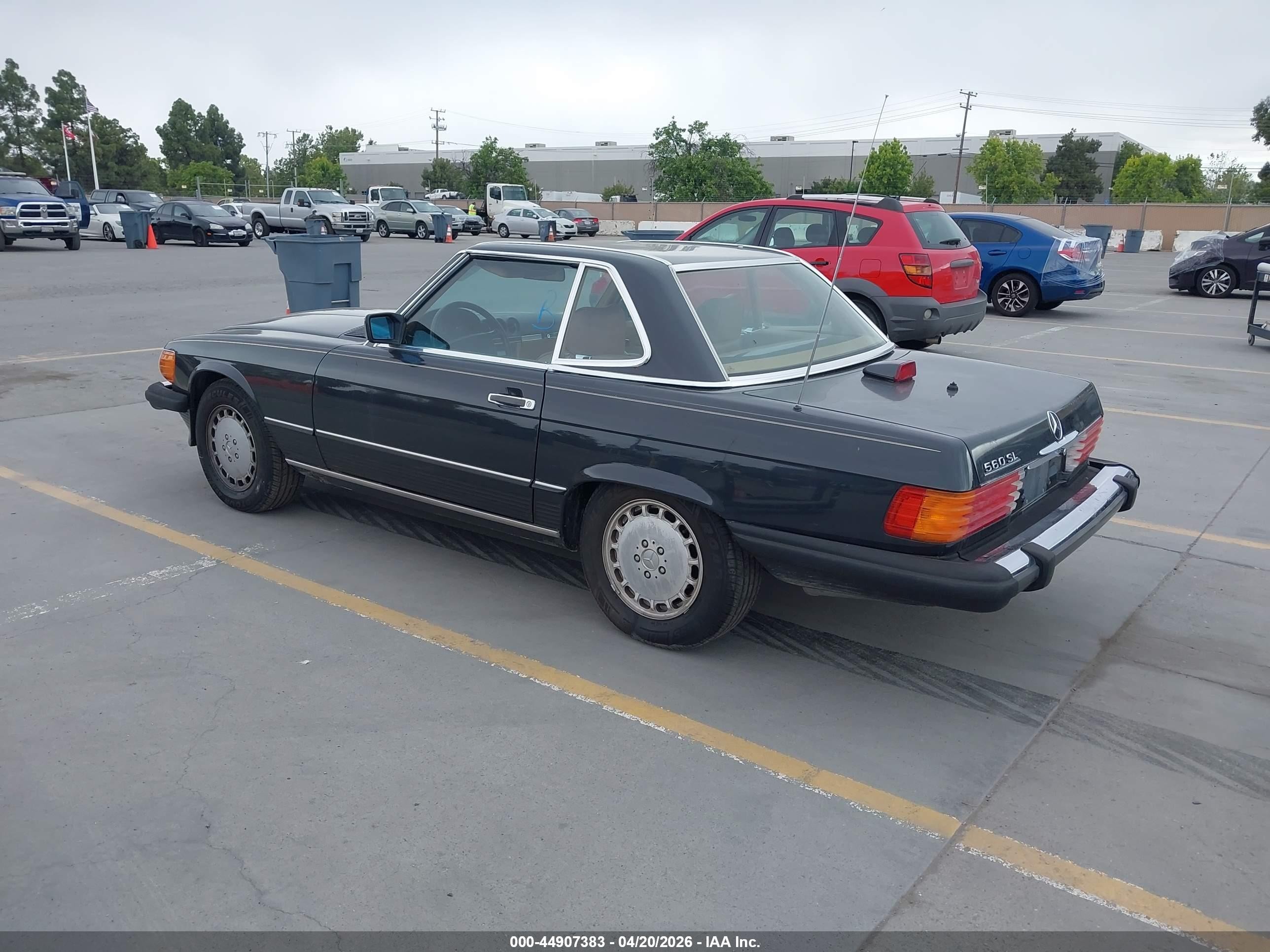 1986 Mercedes-benz 560 Sl Черный vin: WDBBA48D1GA050221