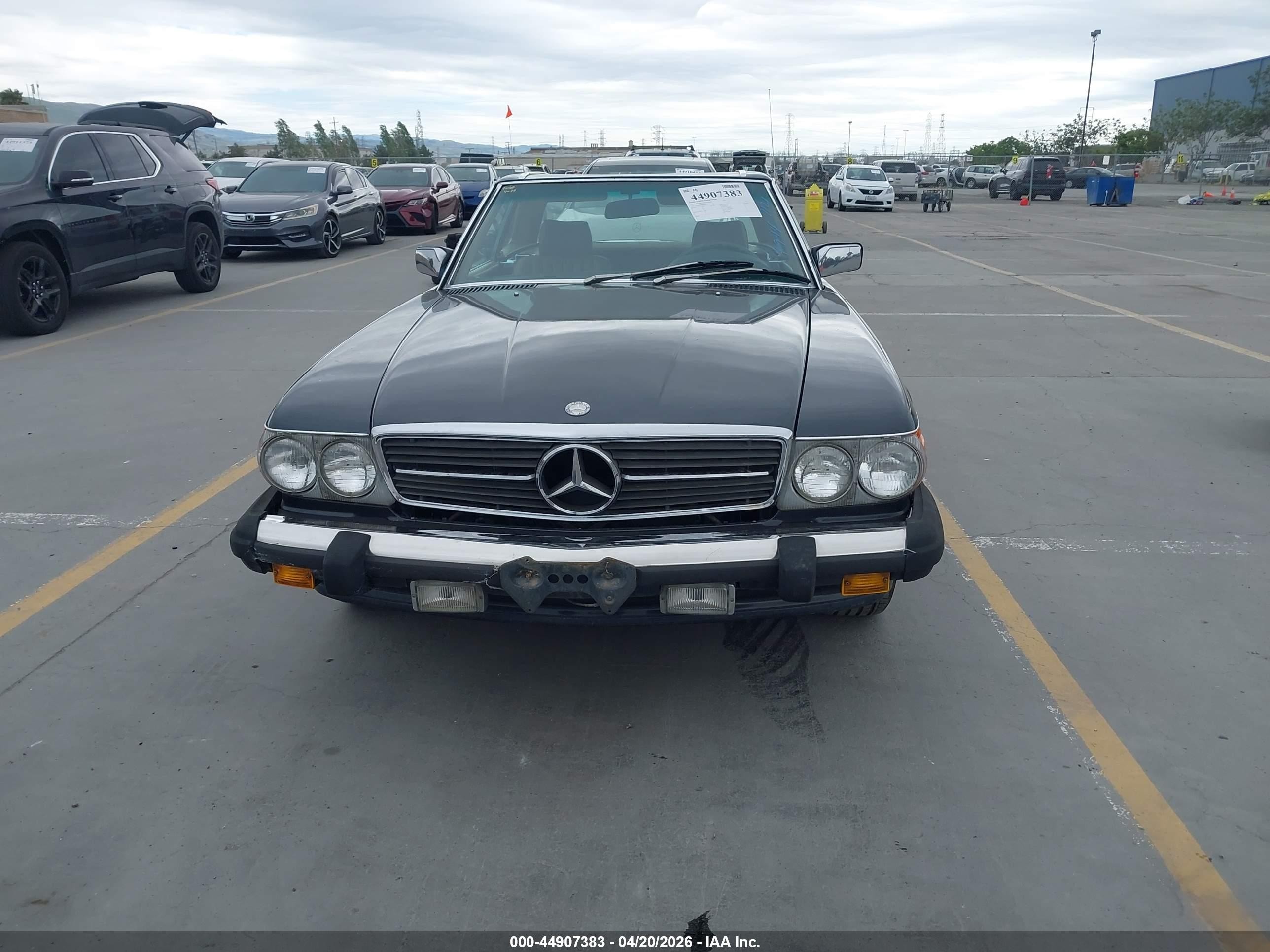 1986 Mercedes-benz 560 Sl Черный vin: WDBBA48D1GA050221