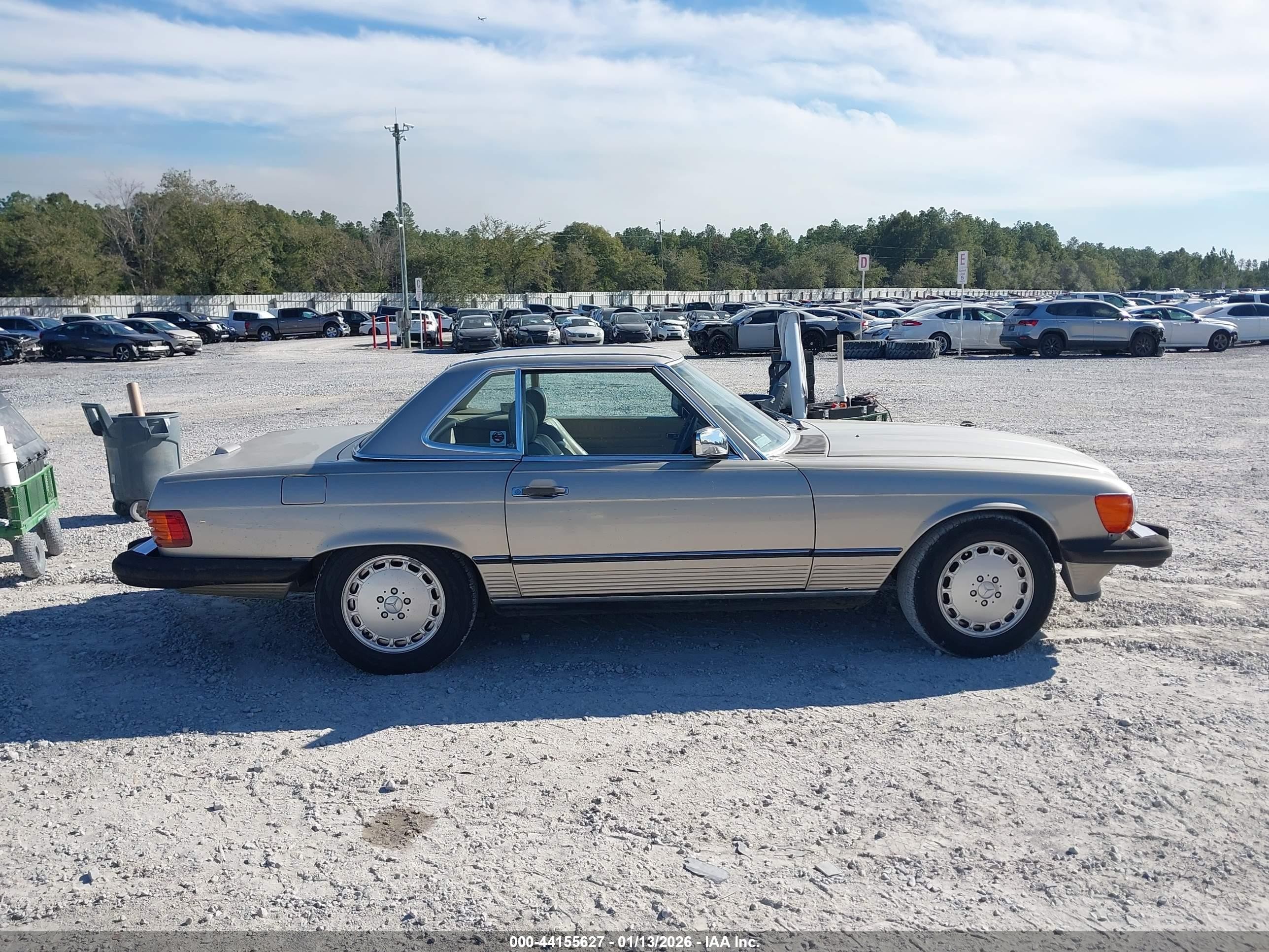 1989 Mercedes-benz 560 Sl Gold vin: WDBBA48D2KA092325
