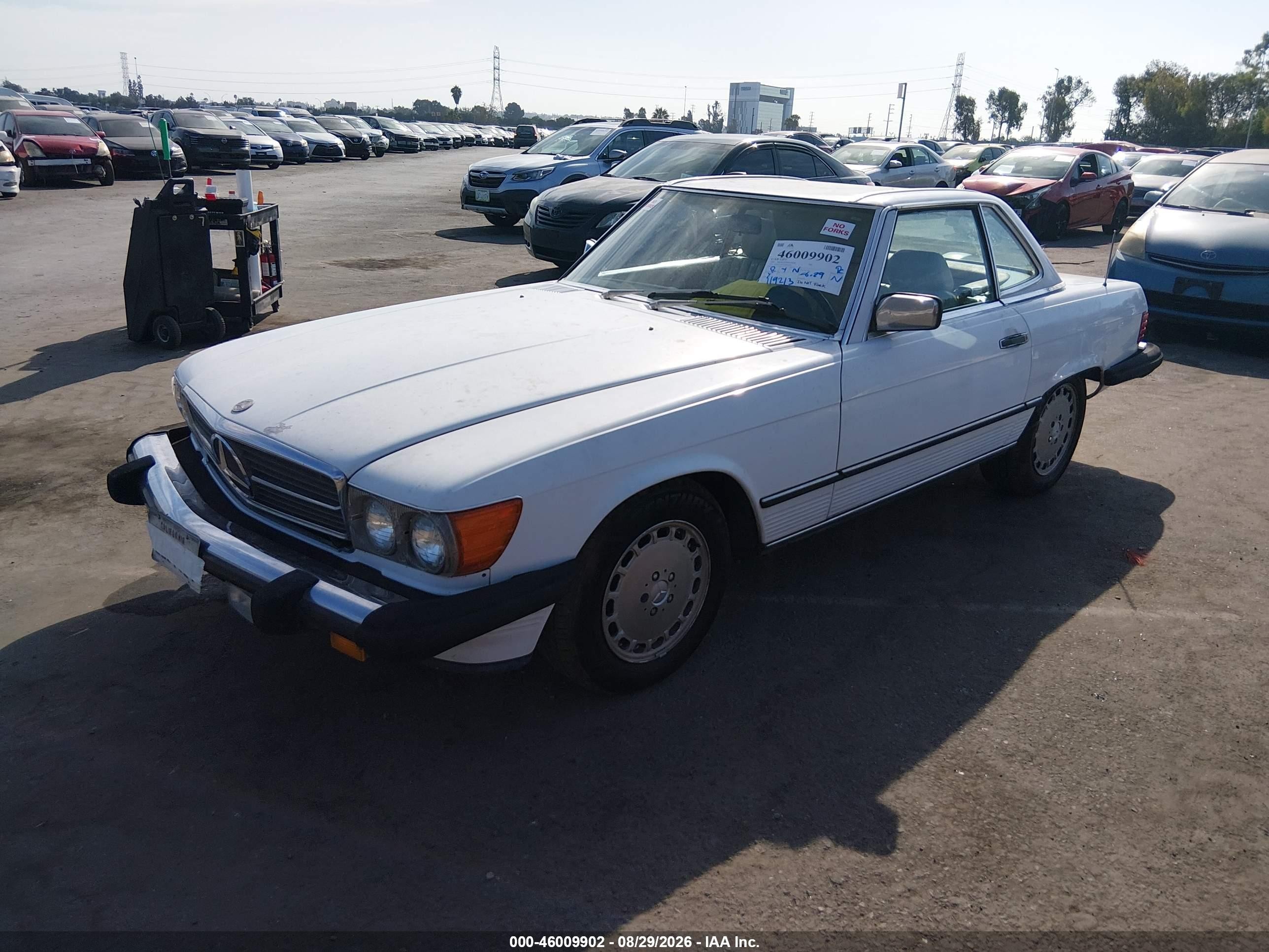 1987 Mercedes-benz 560 Sl Белый vin: WDBBA48D3HA058886