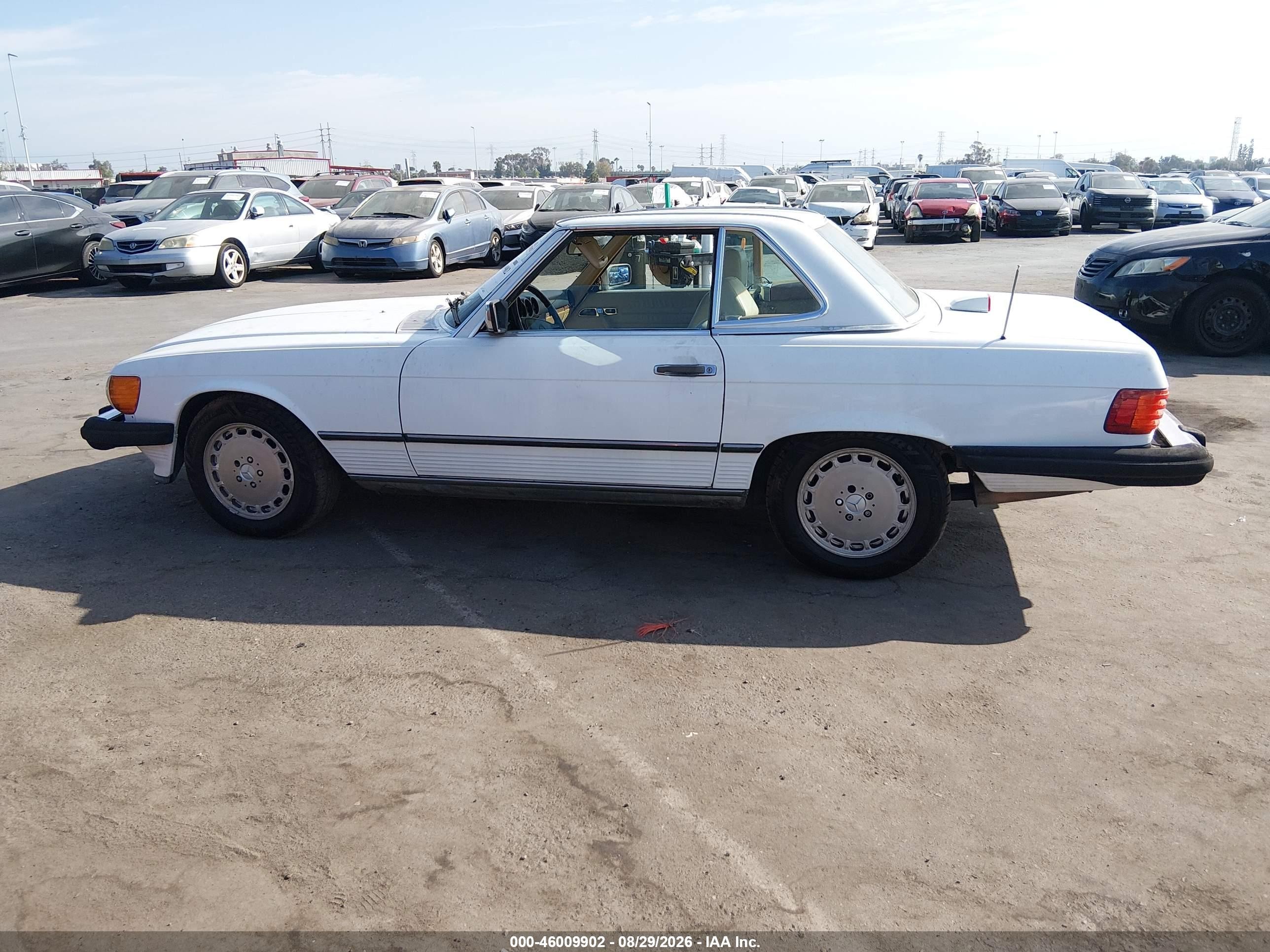 1987 Mercedes-benz 560 Sl Белый vin: WDBBA48D3HA058886