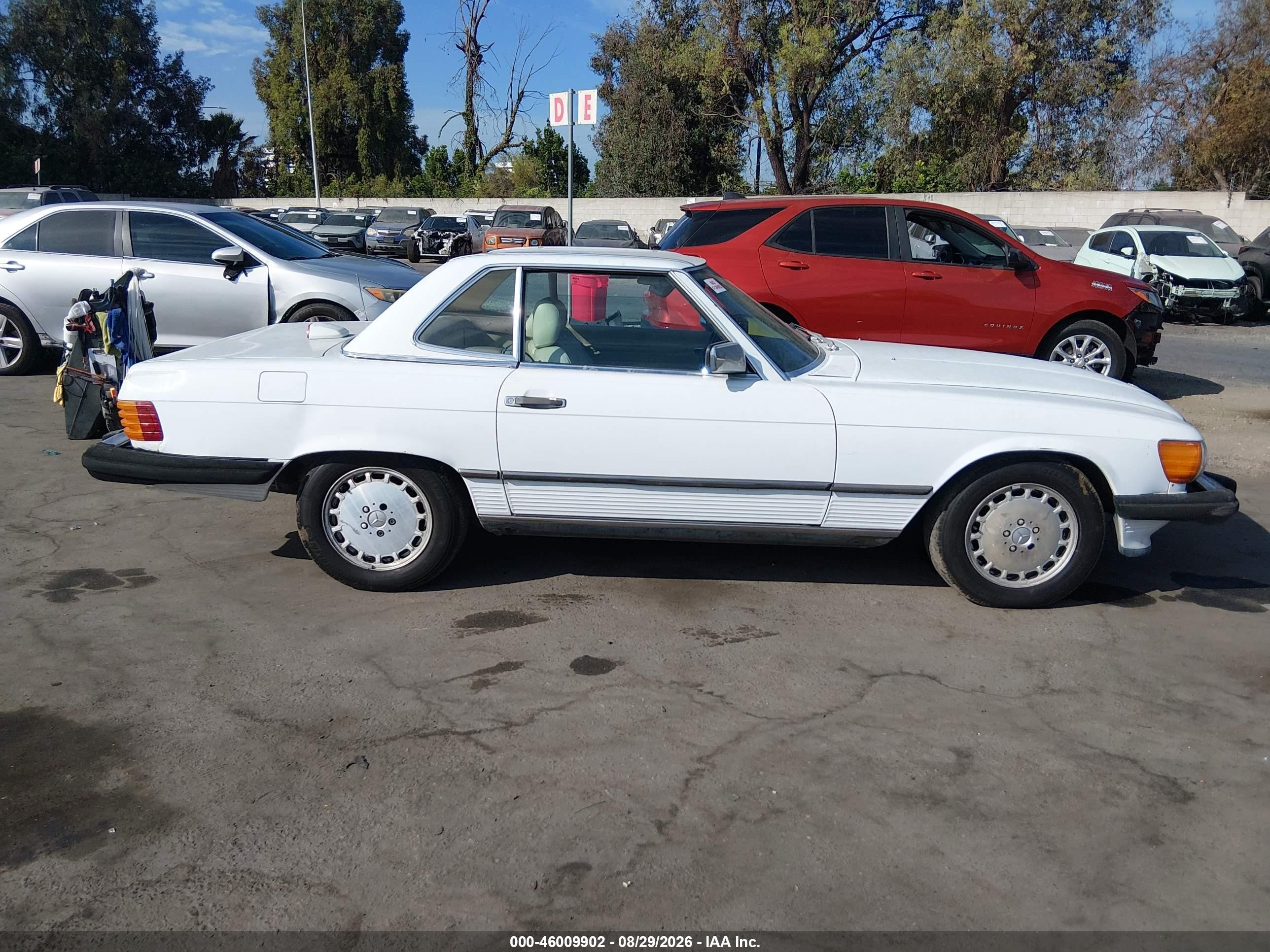 1987 Mercedes-benz 560 Sl Белый vin: WDBBA48D3HA058886