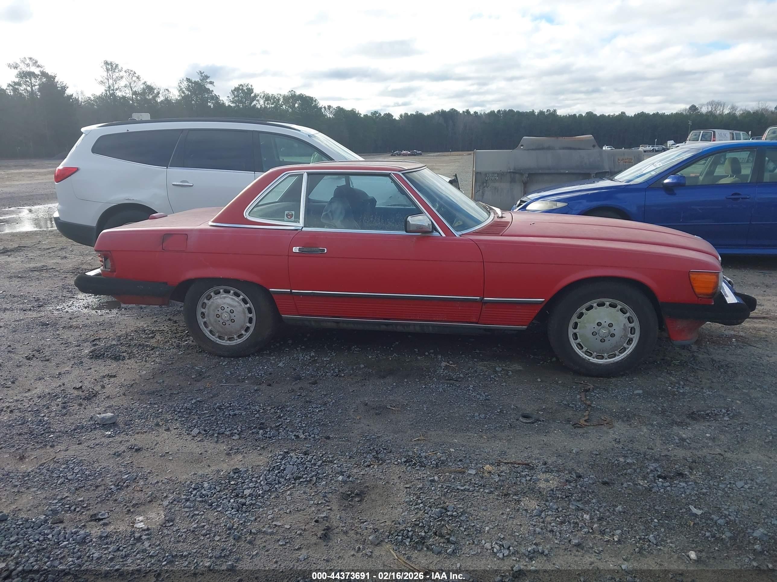1987 Mercedes-benz 560 Sl Red vin: WDBBA48D3HA074439