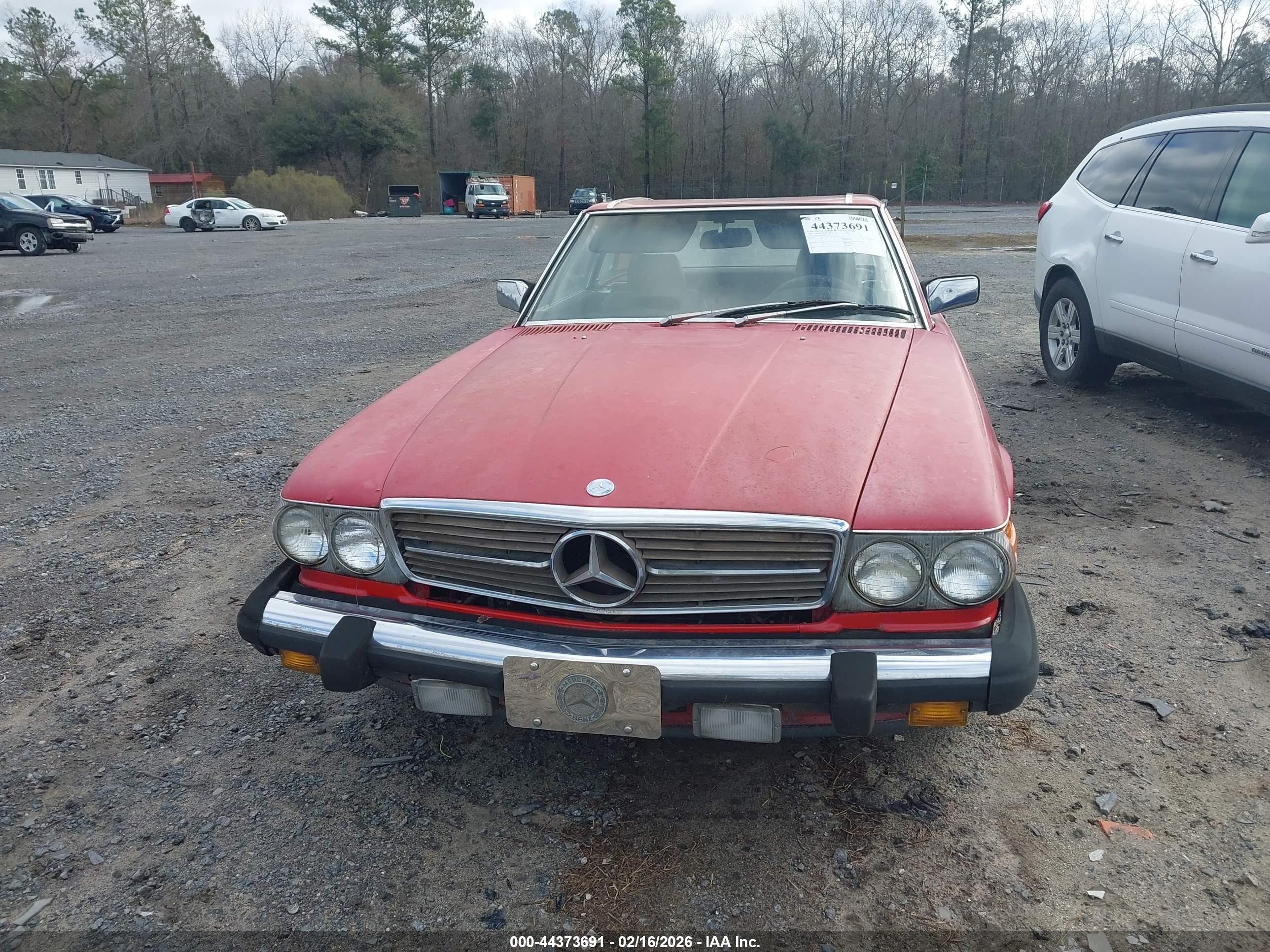 1987 Mercedes-benz 560 Sl Red vin: WDBBA48D3HA074439