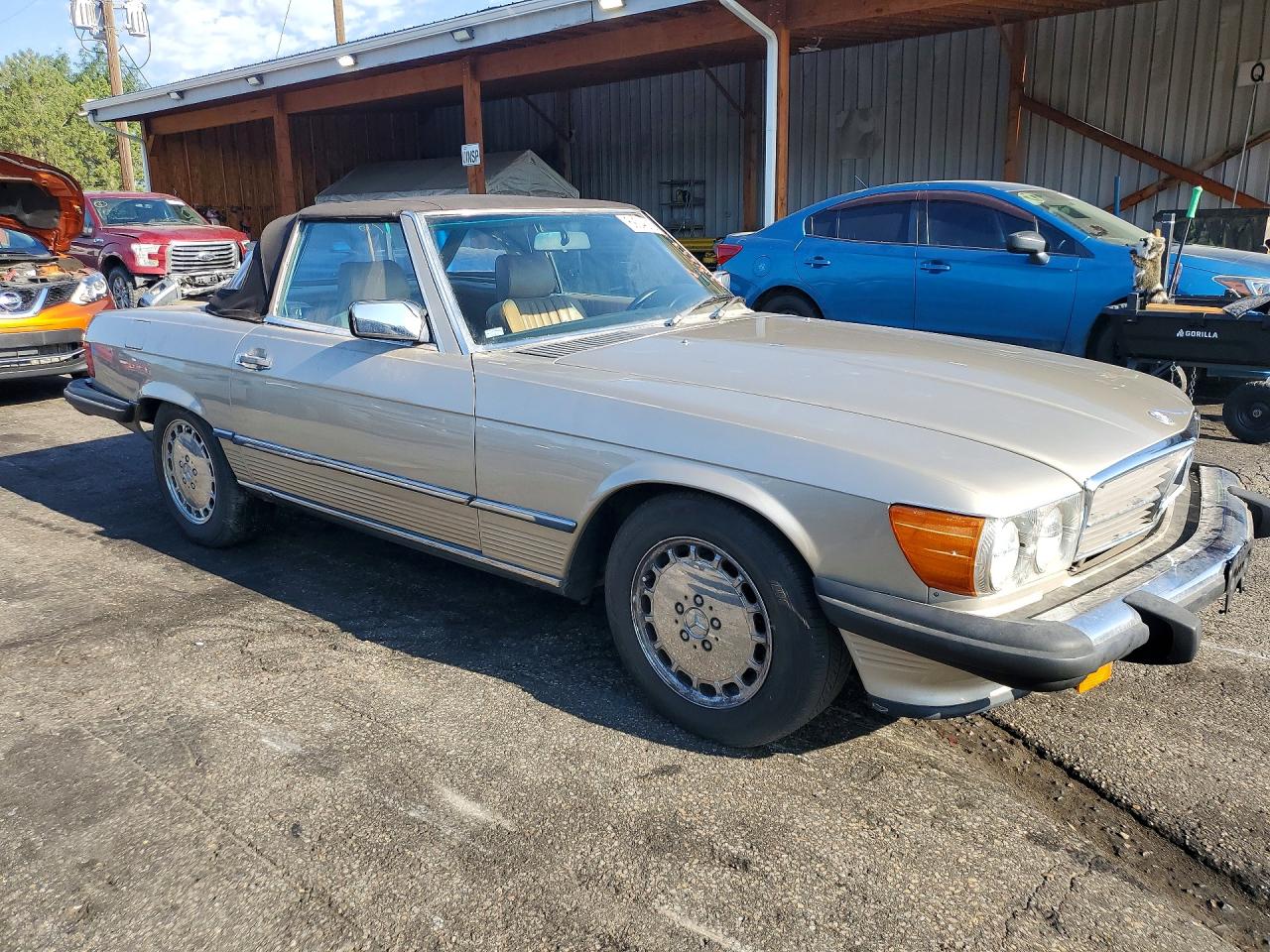 1986 Mercedes-benz 560 Sl Gold vin: WDBBA48D5GA054398