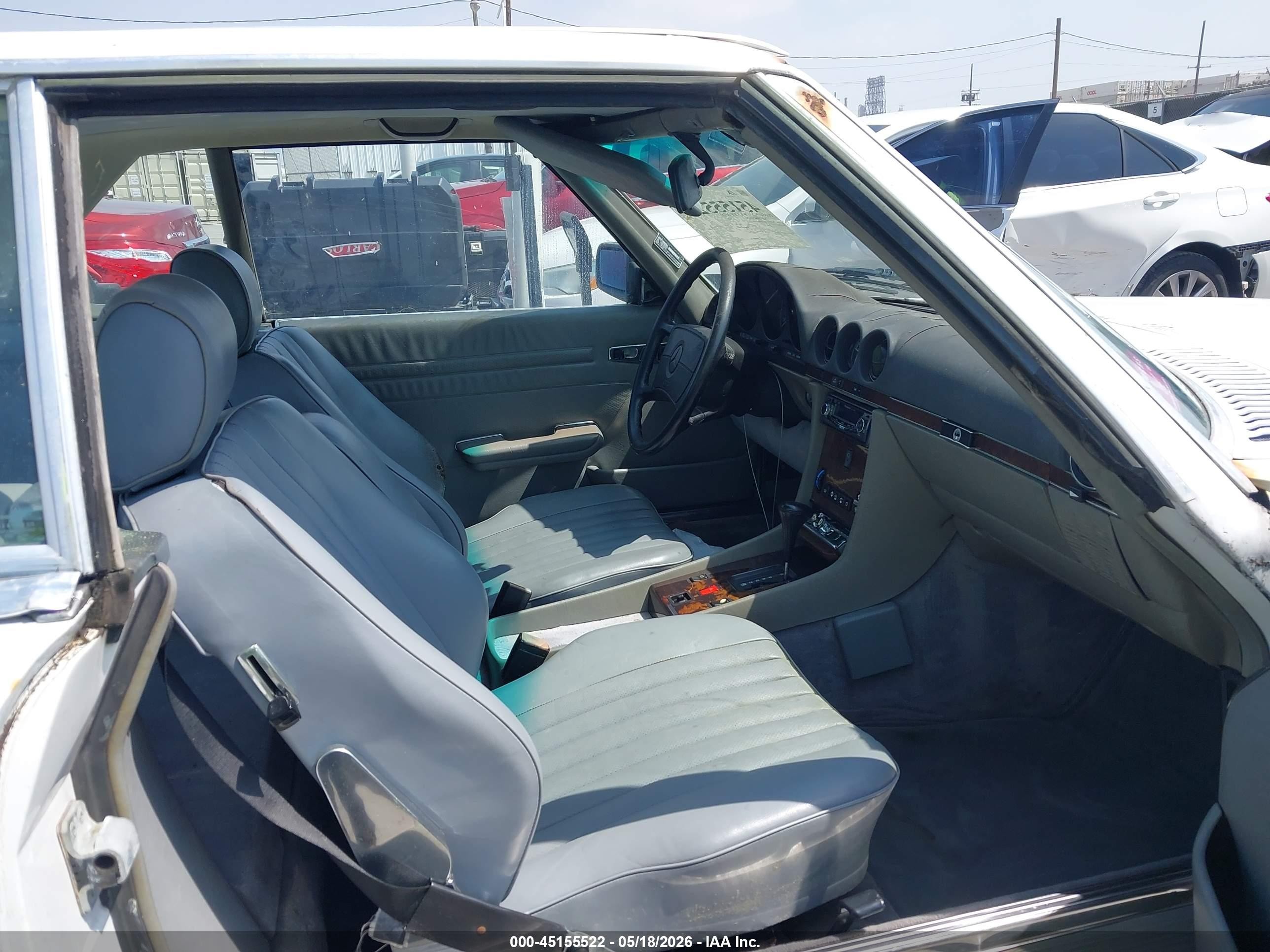 1987 Mercedes-benz 560 Sl White vin: WDBBA48D5HA072014