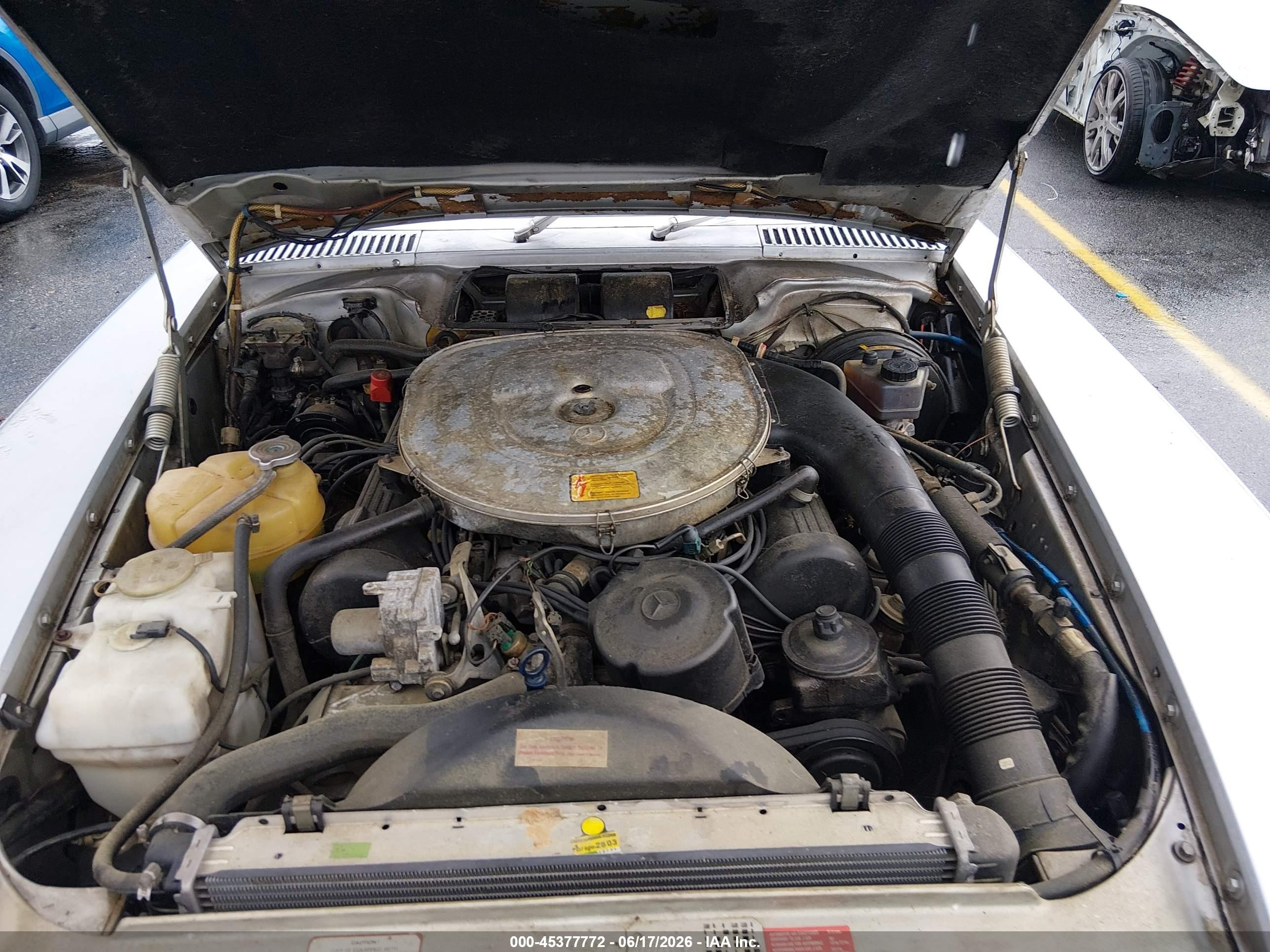 1986 Mercedes-benz 560 Sl Silver vin: WDBBA48D6GA042907