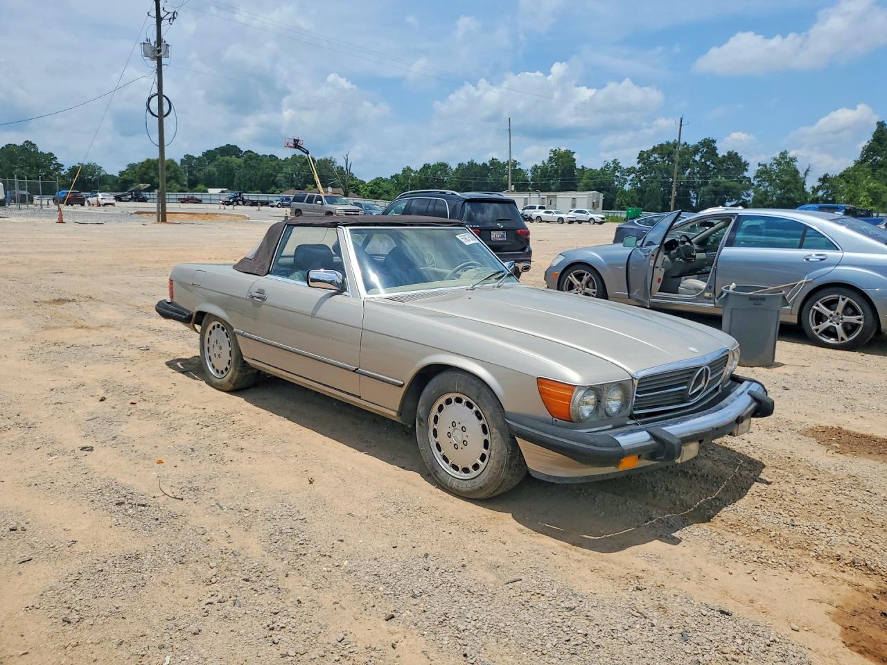 1986 Mercedes-benz 560 Sl Beige vin: WDBBA48D6GA051669