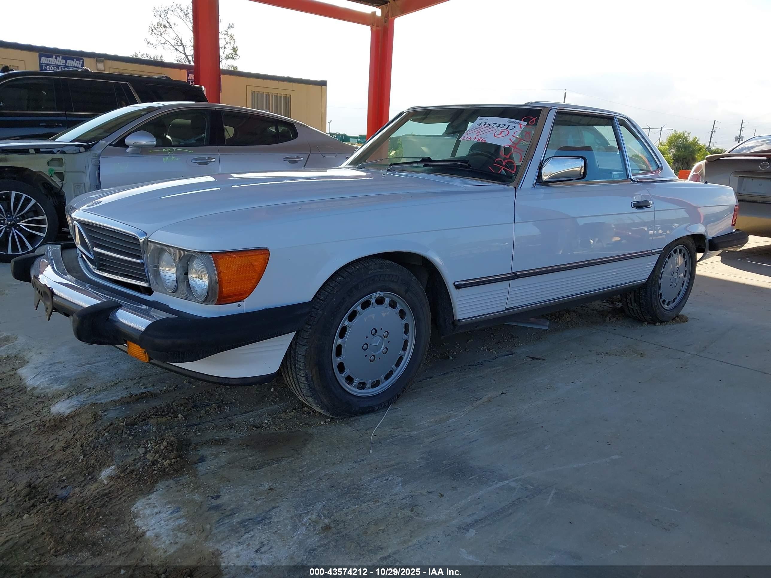 1987 Mercedes-benz 560 Sl White vin: WDBBA48D6HA058803