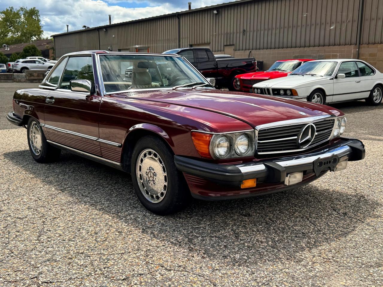 1987 Mercedes-benz 560 Sl Burgundy vin: WDBBA48D6HA062625