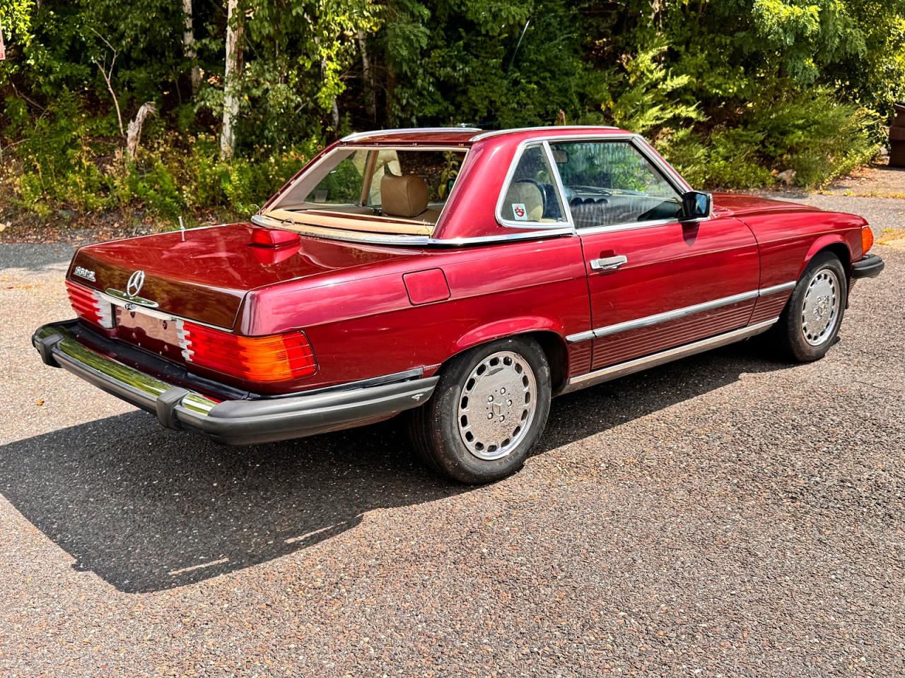 1987 Mercedes-benz 560 Sl Burgundy vin: WDBBA48D6HA062625