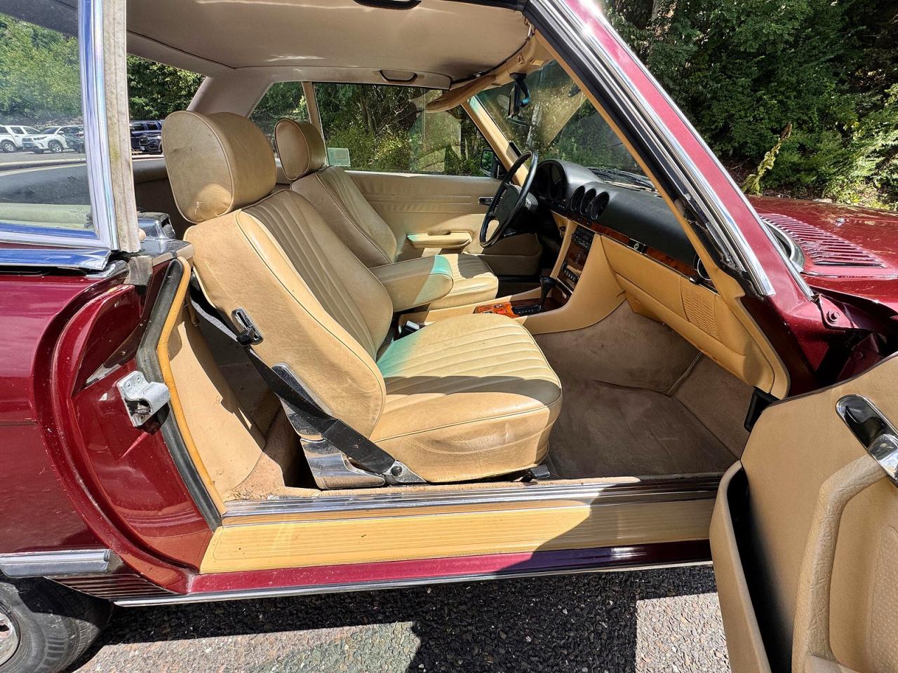 1987 Mercedes-benz 560 Sl Burgundy vin: WDBBA48D6HA062625