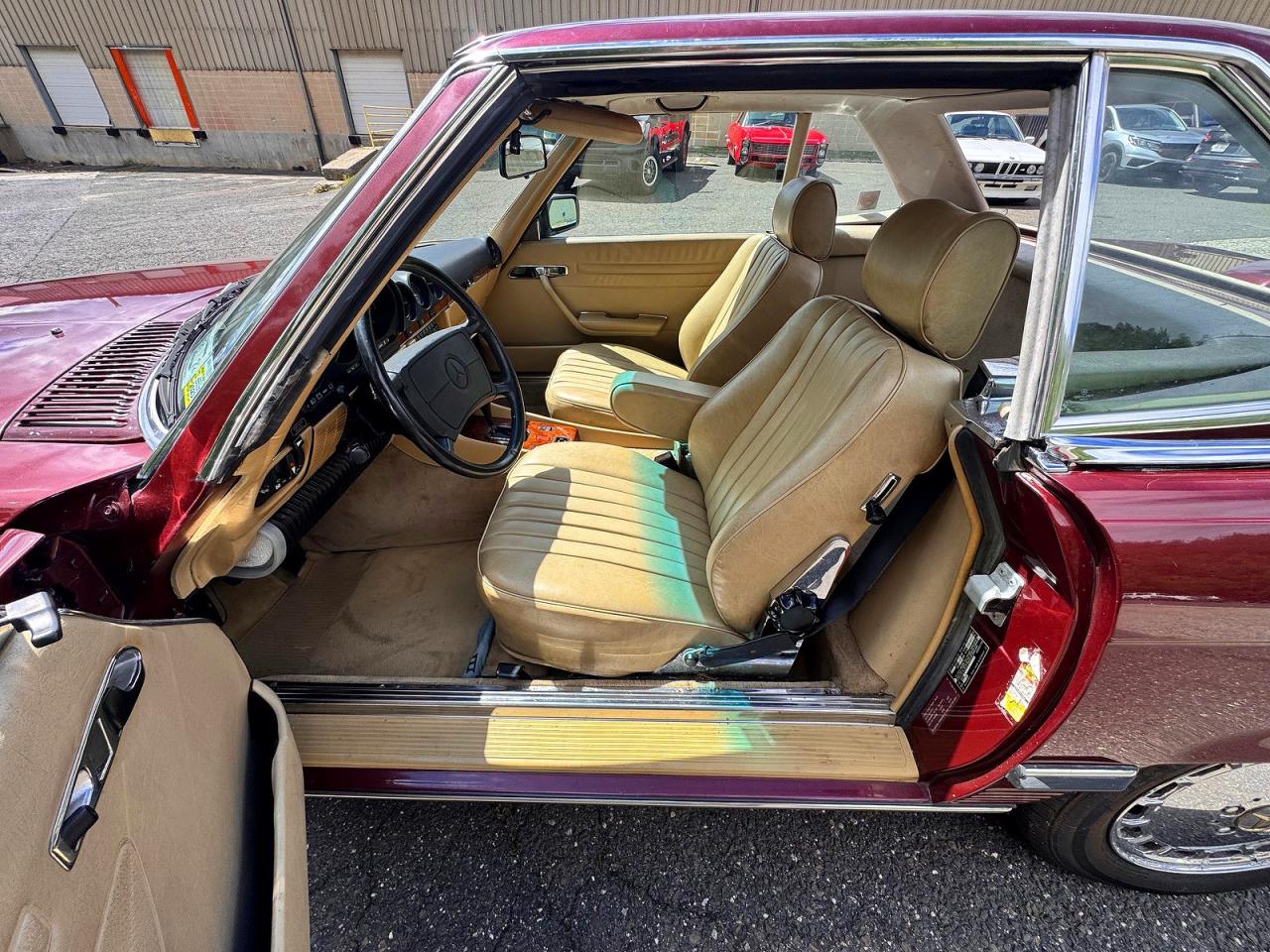 1987 Mercedes-benz 560 Sl Burgundy vin: WDBBA48D6HA062625