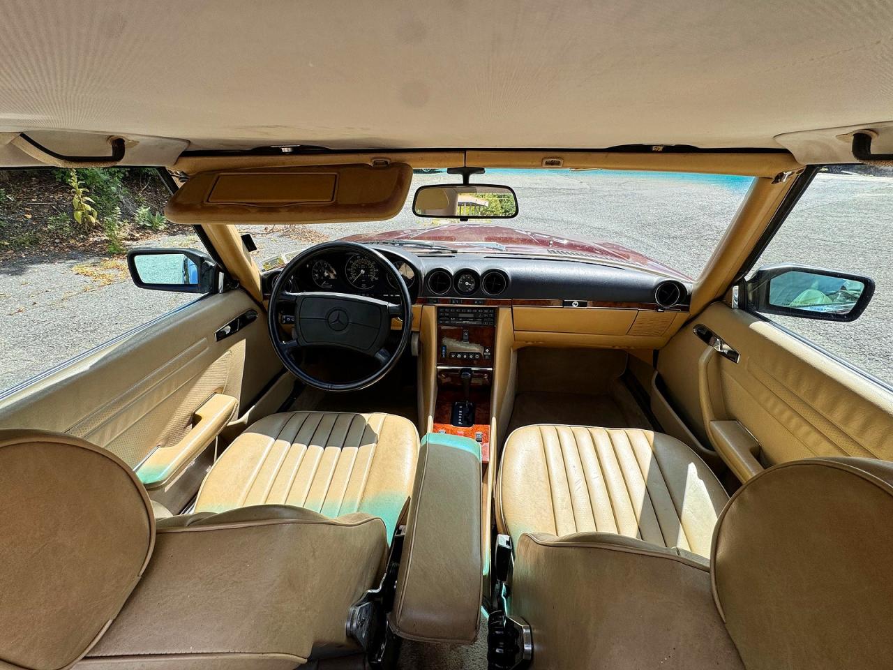 1987 Mercedes-benz 560 Sl Burgundy vin: WDBBA48D6HA062625