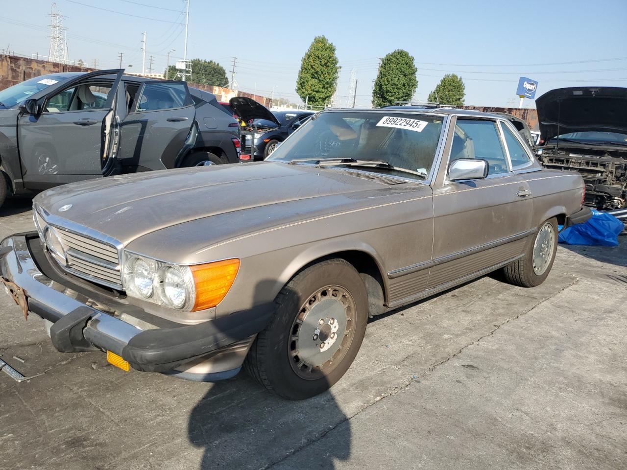 1987 Mercedes-benz 560 Sl Gold vin: WDBBA48D6HA072040