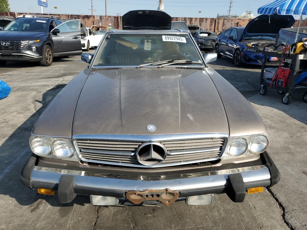 1987 Mercedes-benz 560 Sl Gold vin: WDBBA48D6HA072040