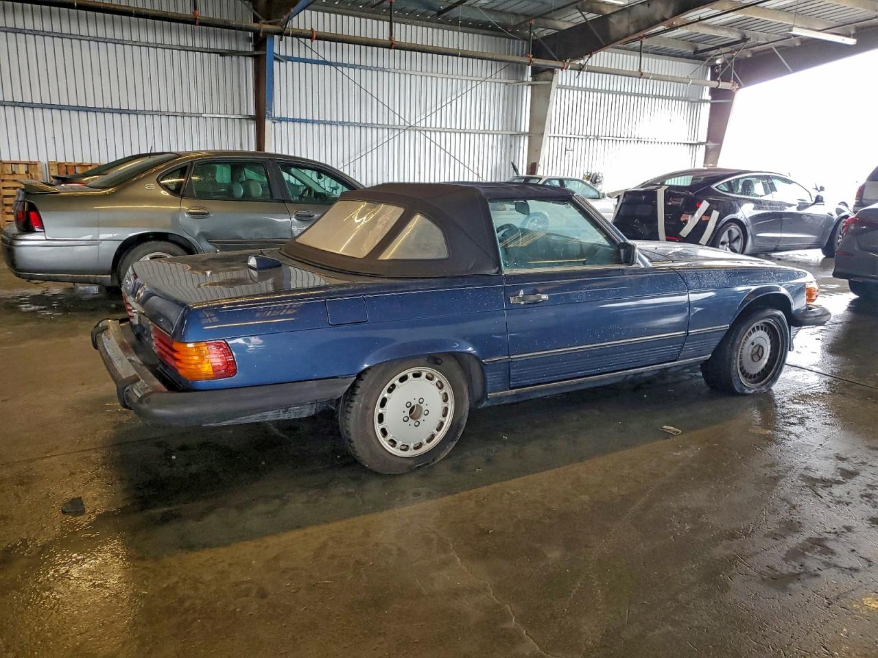 1986 Mercedes-benz 560 Sl Blue vin: WDBBA48D7GA040728