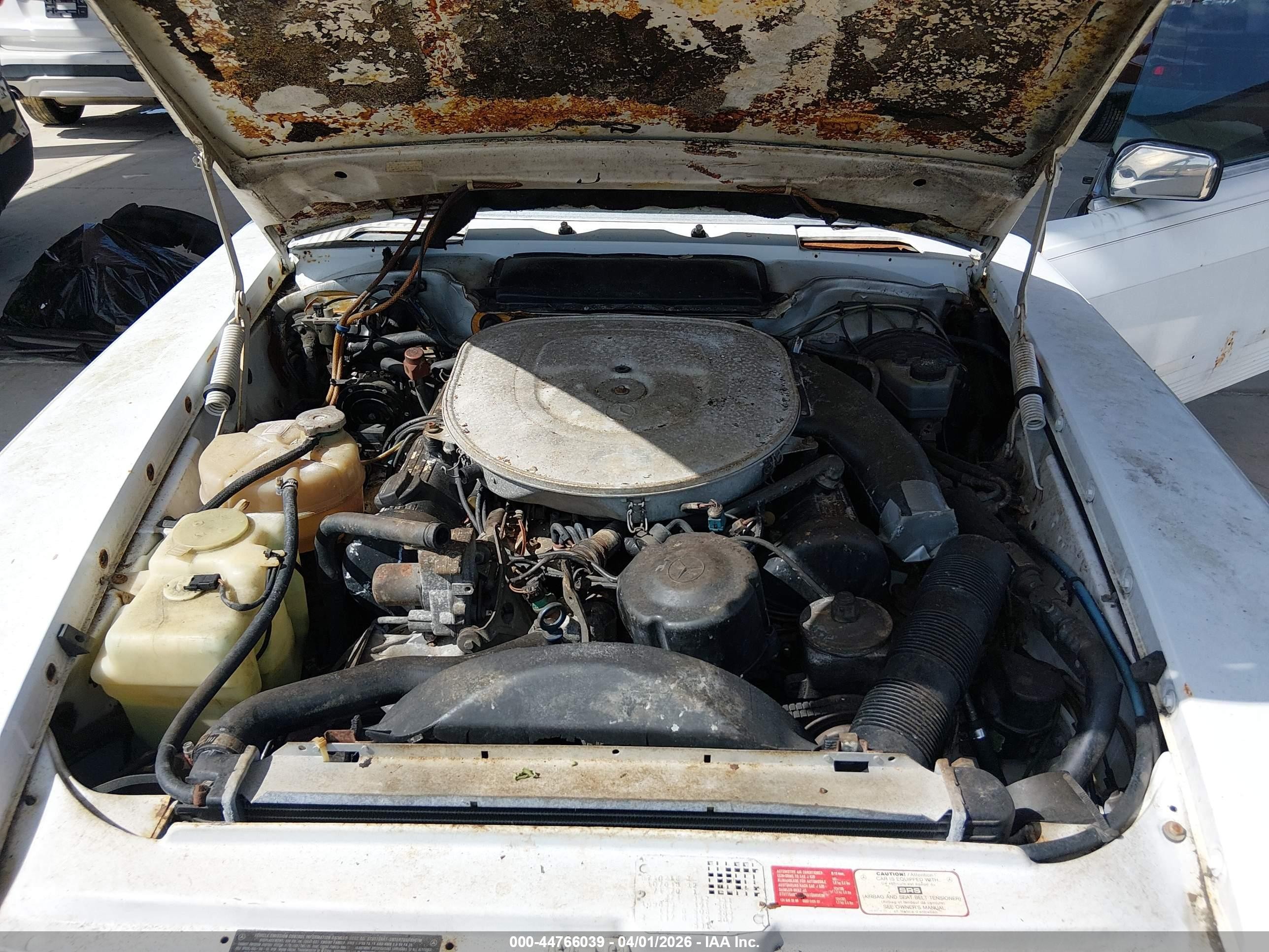 1987 Mercedes-benz 560 Sl White vin: WDBBA48D7HA060446