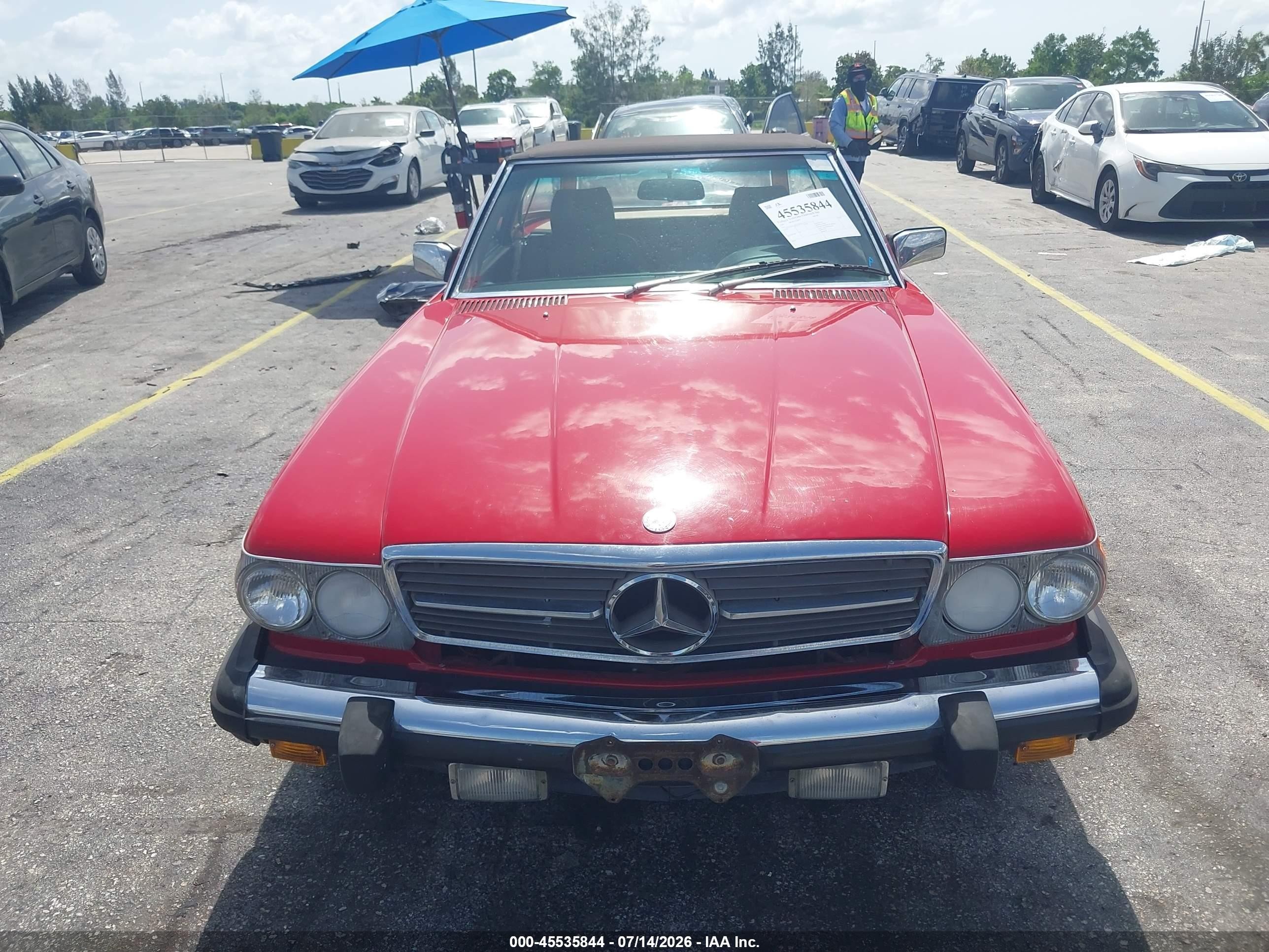 1987 Mercedes-benz 560 Sl Red vin: WDBBA48D7HA064772