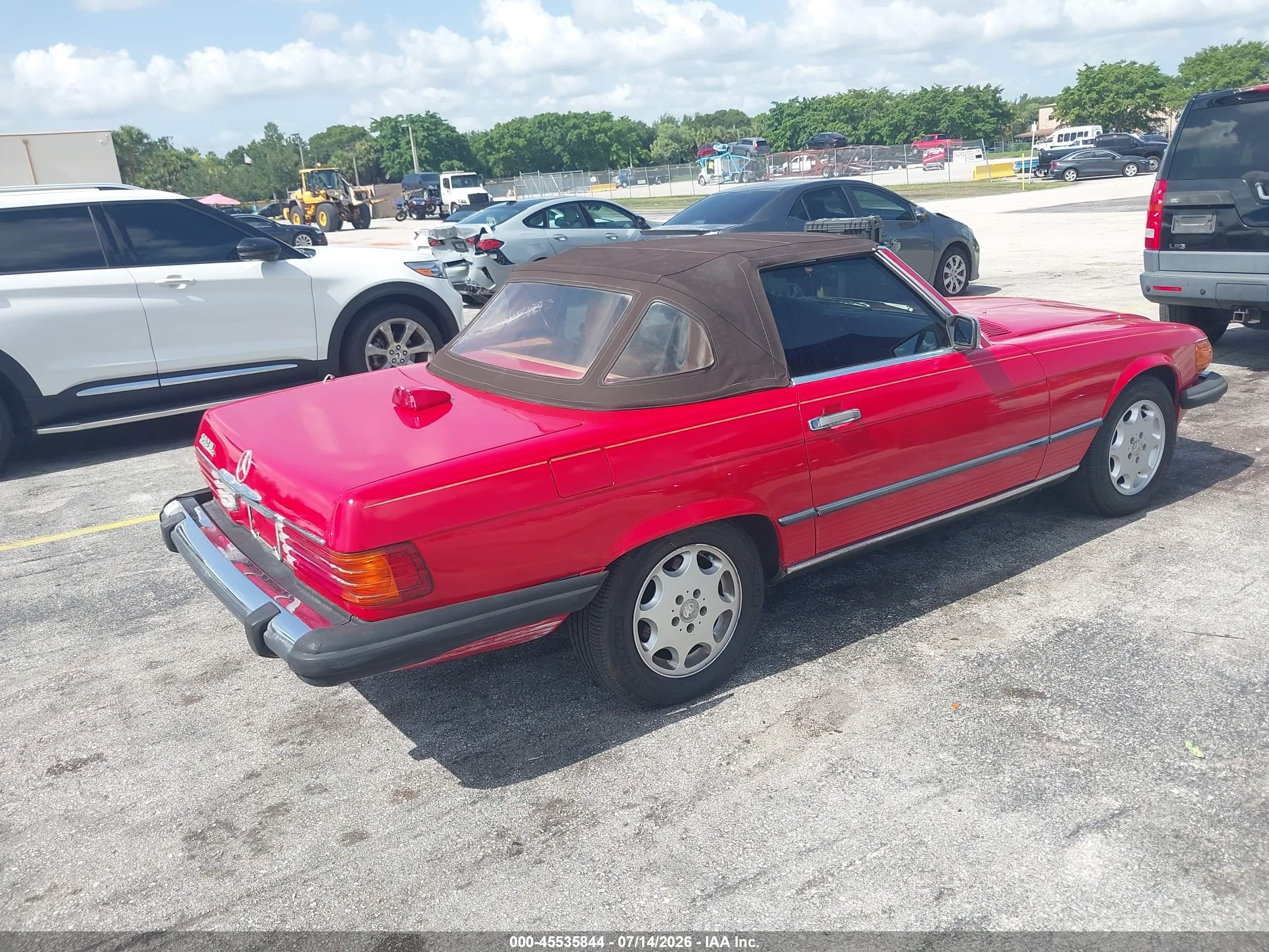 1987 Mercedes-benz 560 Sl Red vin: WDBBA48D7HA064772