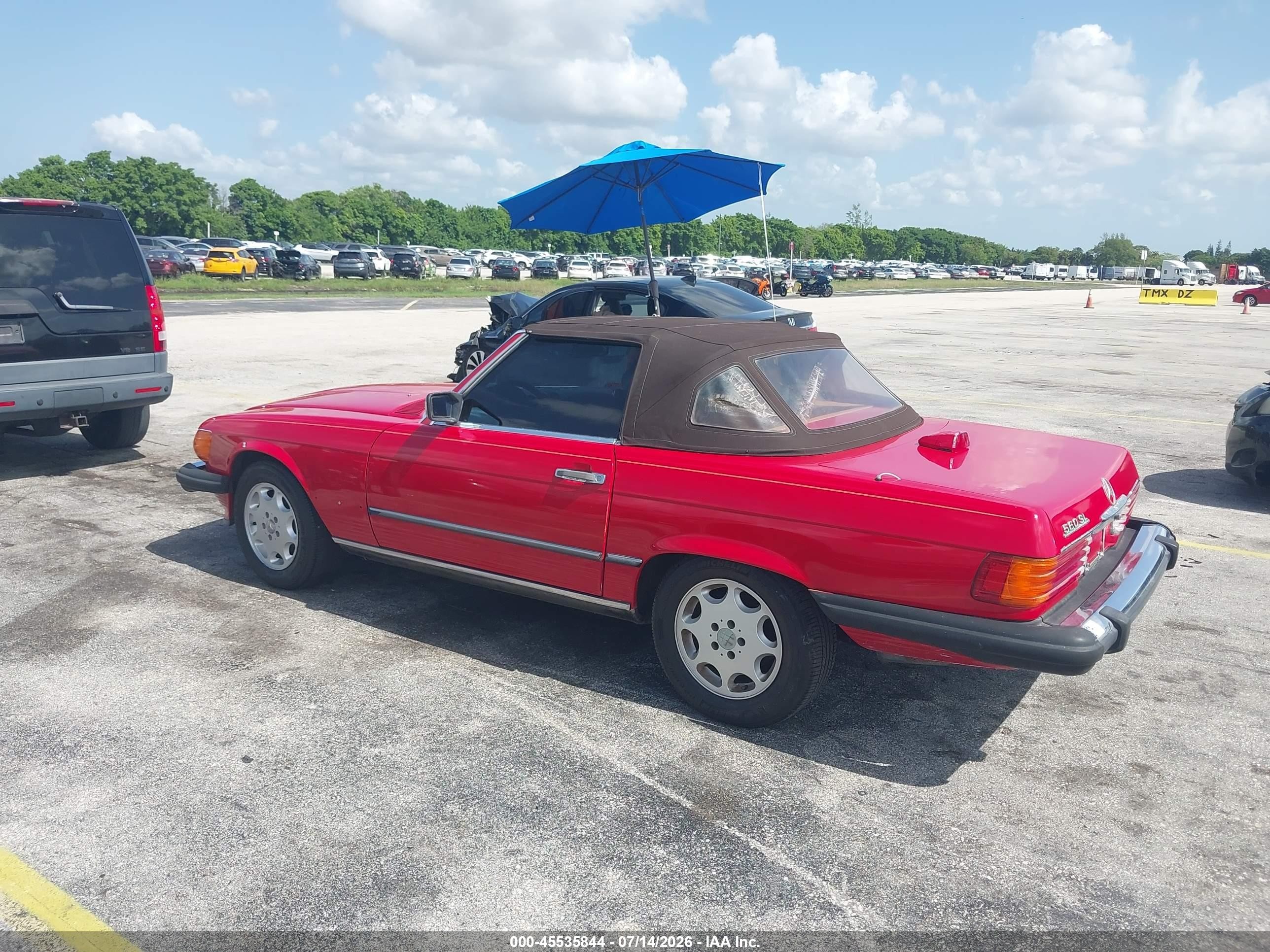 1987 Mercedes-benz 560 Sl Red vin: WDBBA48D7HA064772