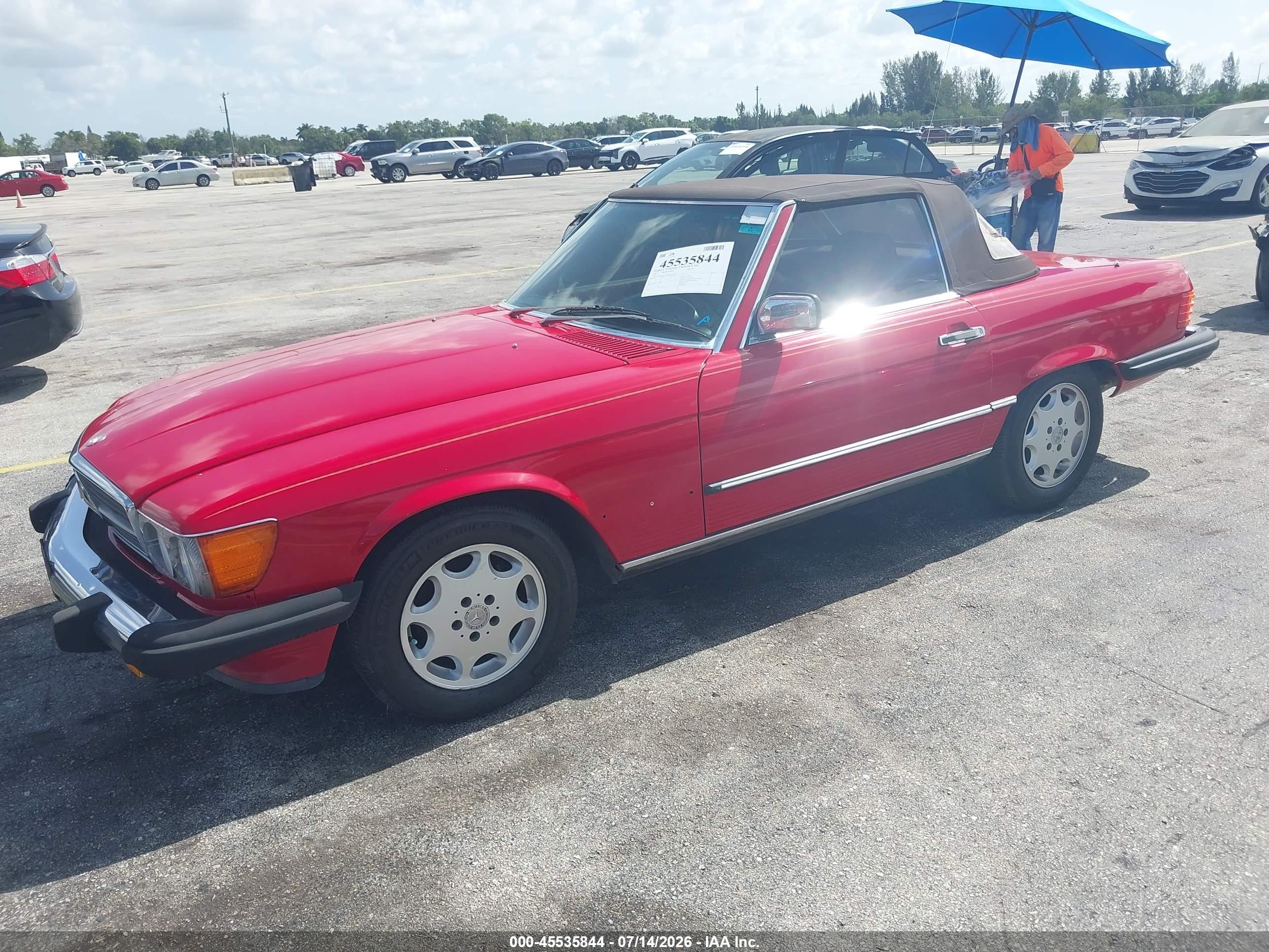 1987 Mercedes-benz 560 Sl Red vin: WDBBA48D7HA064772