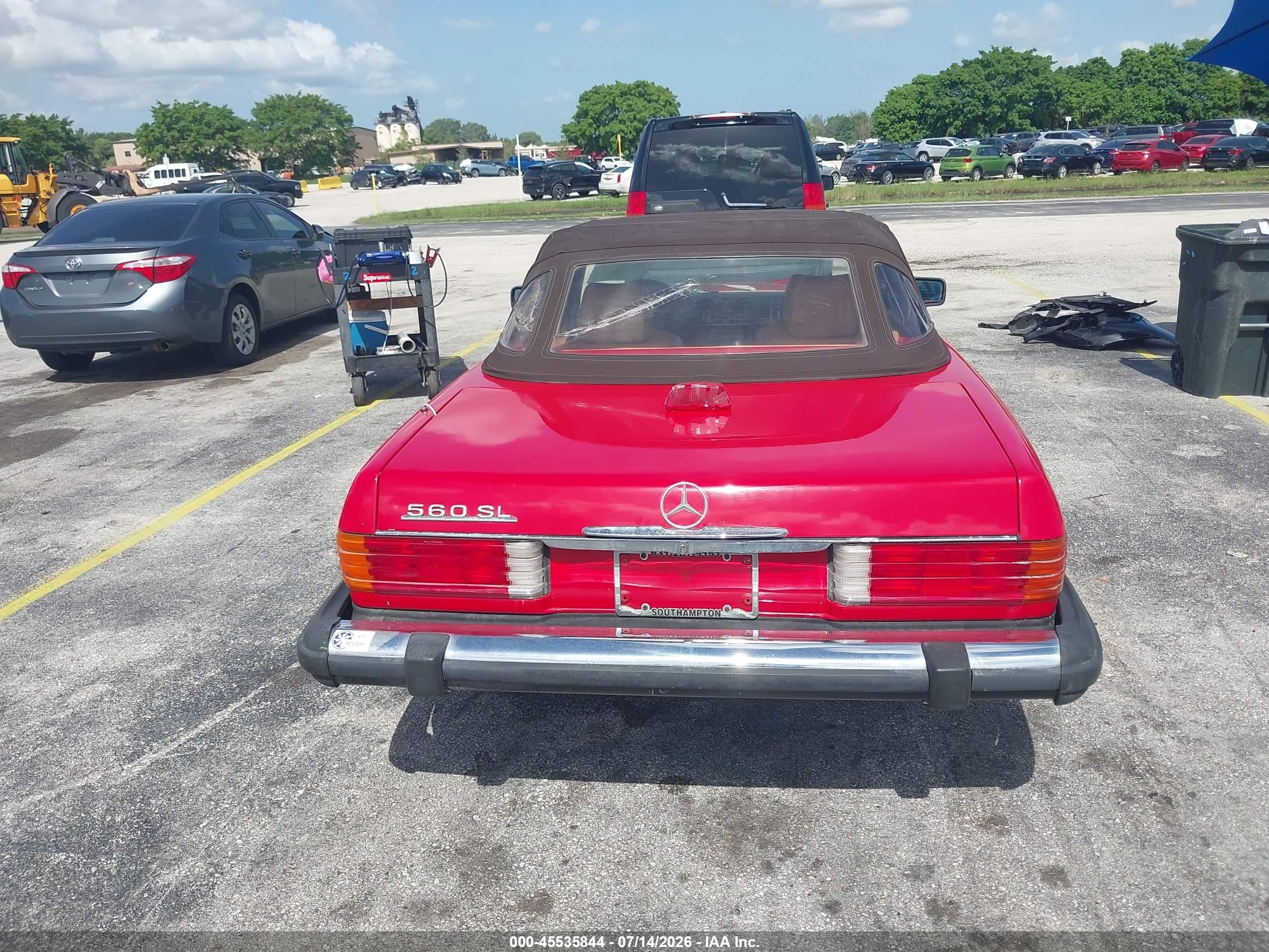 1987 Mercedes-benz 560 Sl Red vin: WDBBA48D7HA064772
