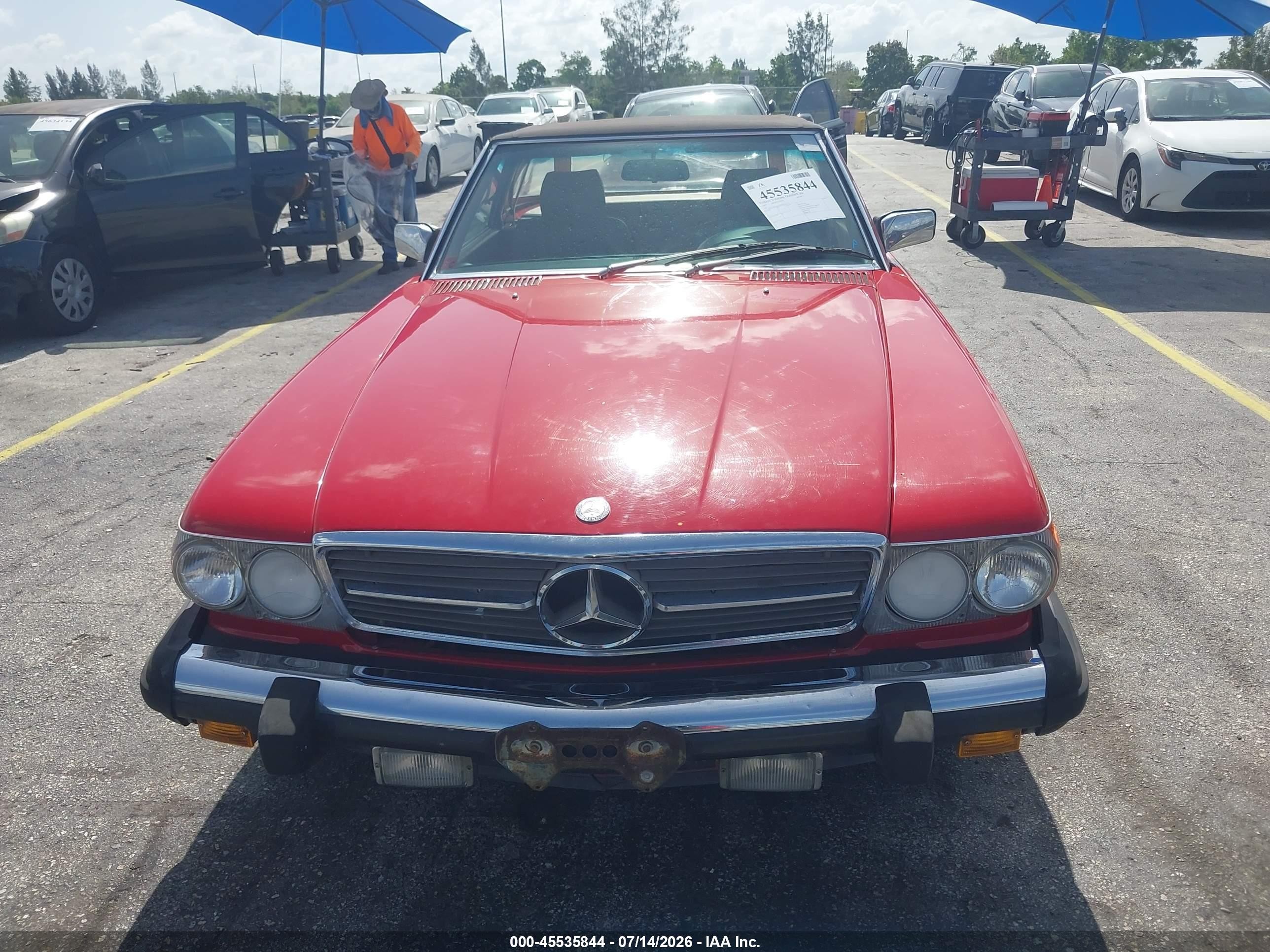 1987 Mercedes-benz 560 Sl Red vin: WDBBA48D7HA064772