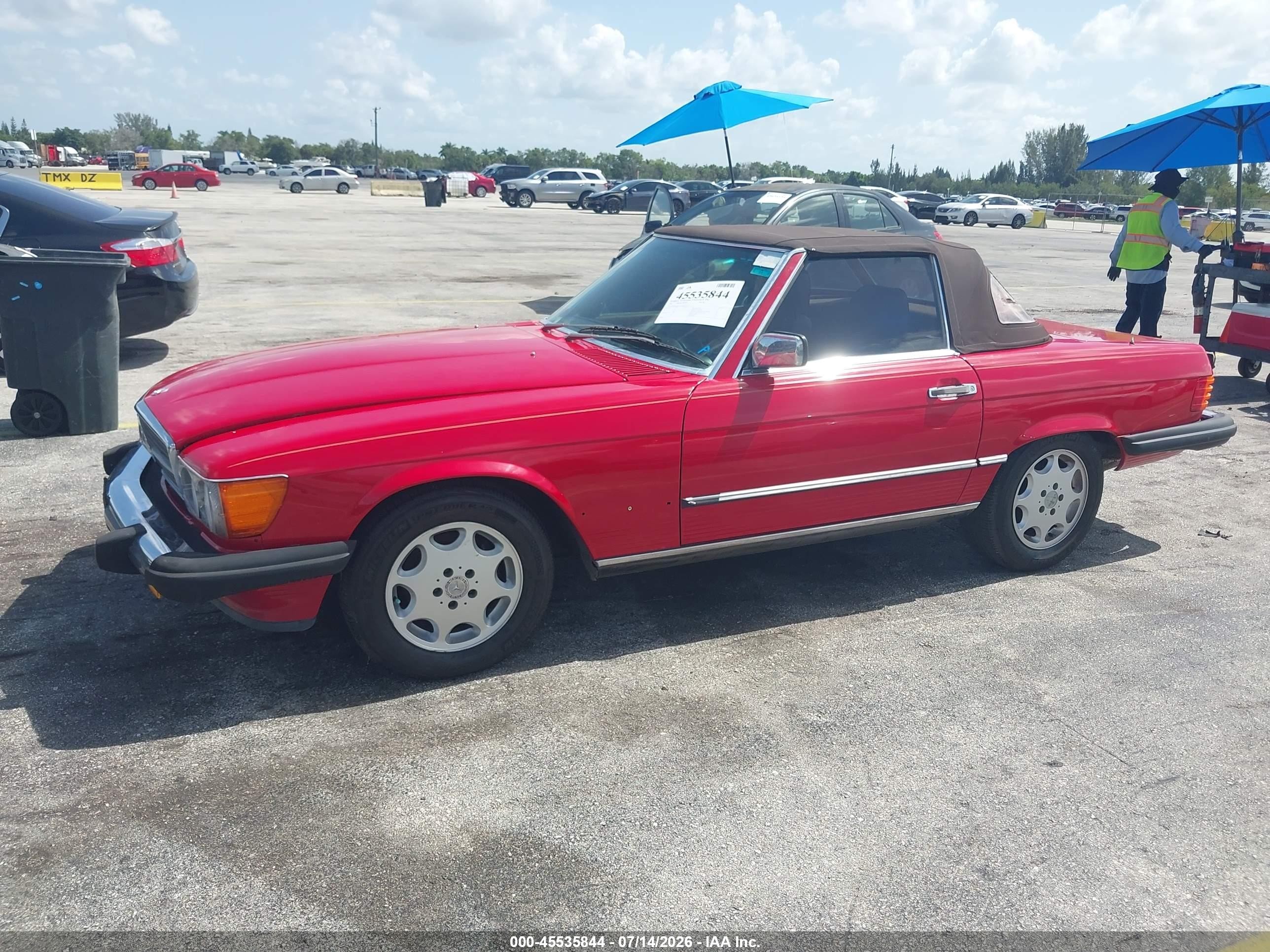 1987 Mercedes-benz 560 Sl Red vin: WDBBA48D7HA064772