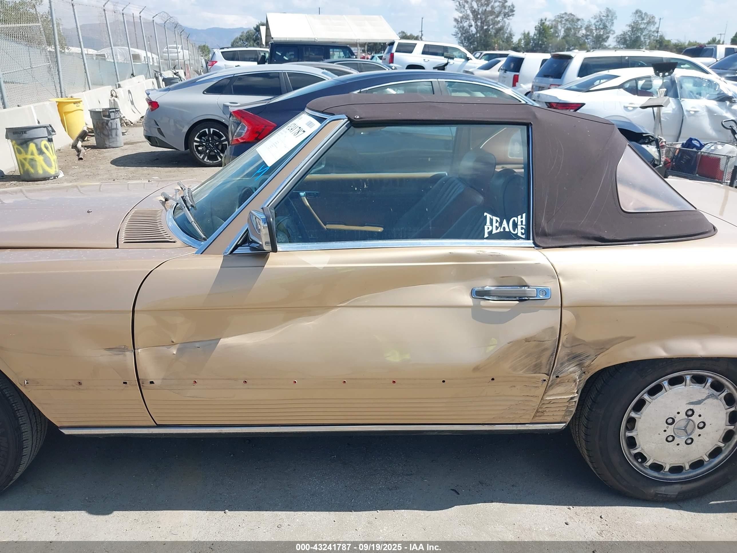 1988 Mercedes-benz 560 Sl Золотой vin: WDBBA48D7JA076460