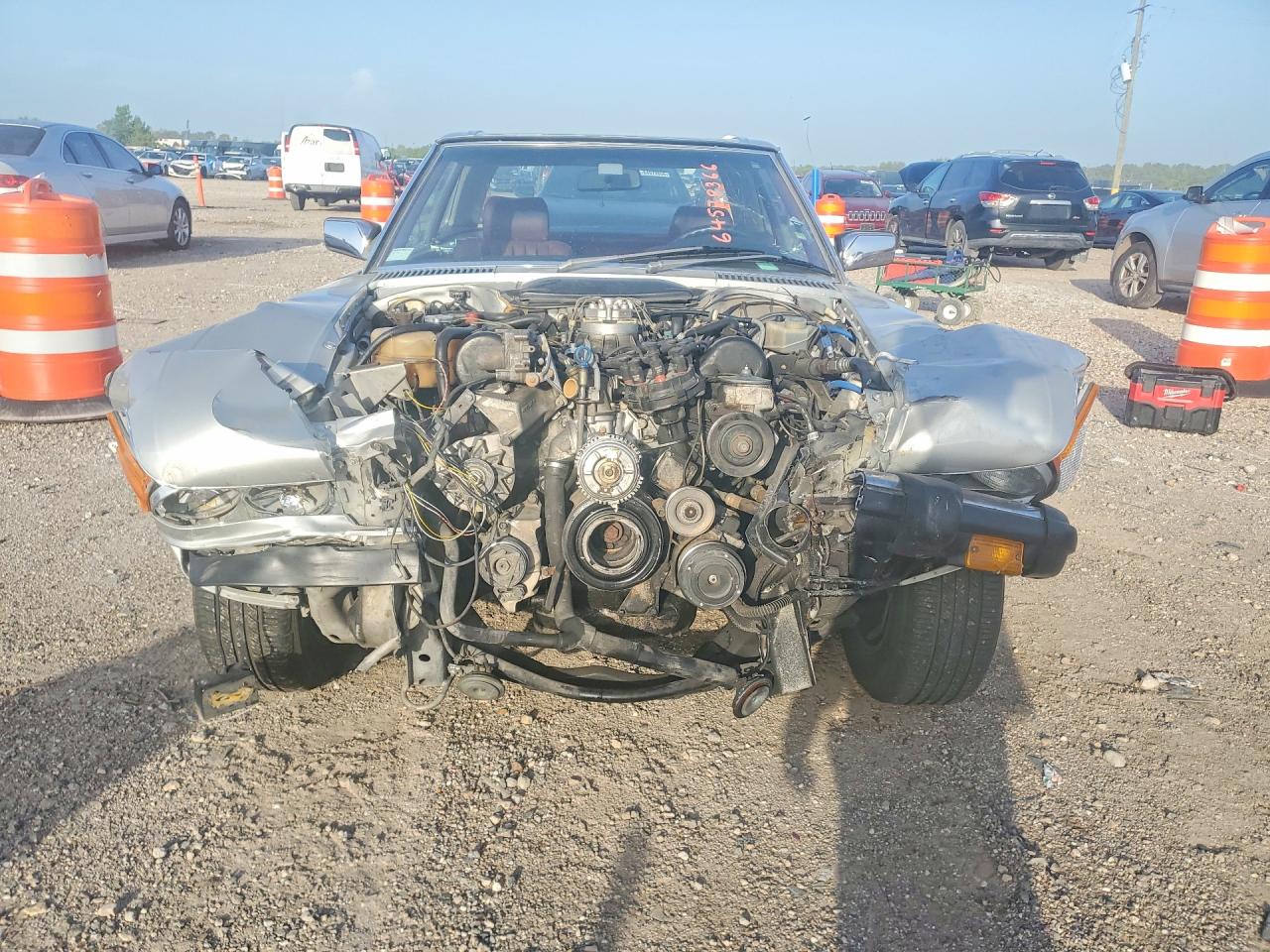 1988 Mercedes-benz 560 Sl Серебряный vin: WDBBA48D7JA085529
