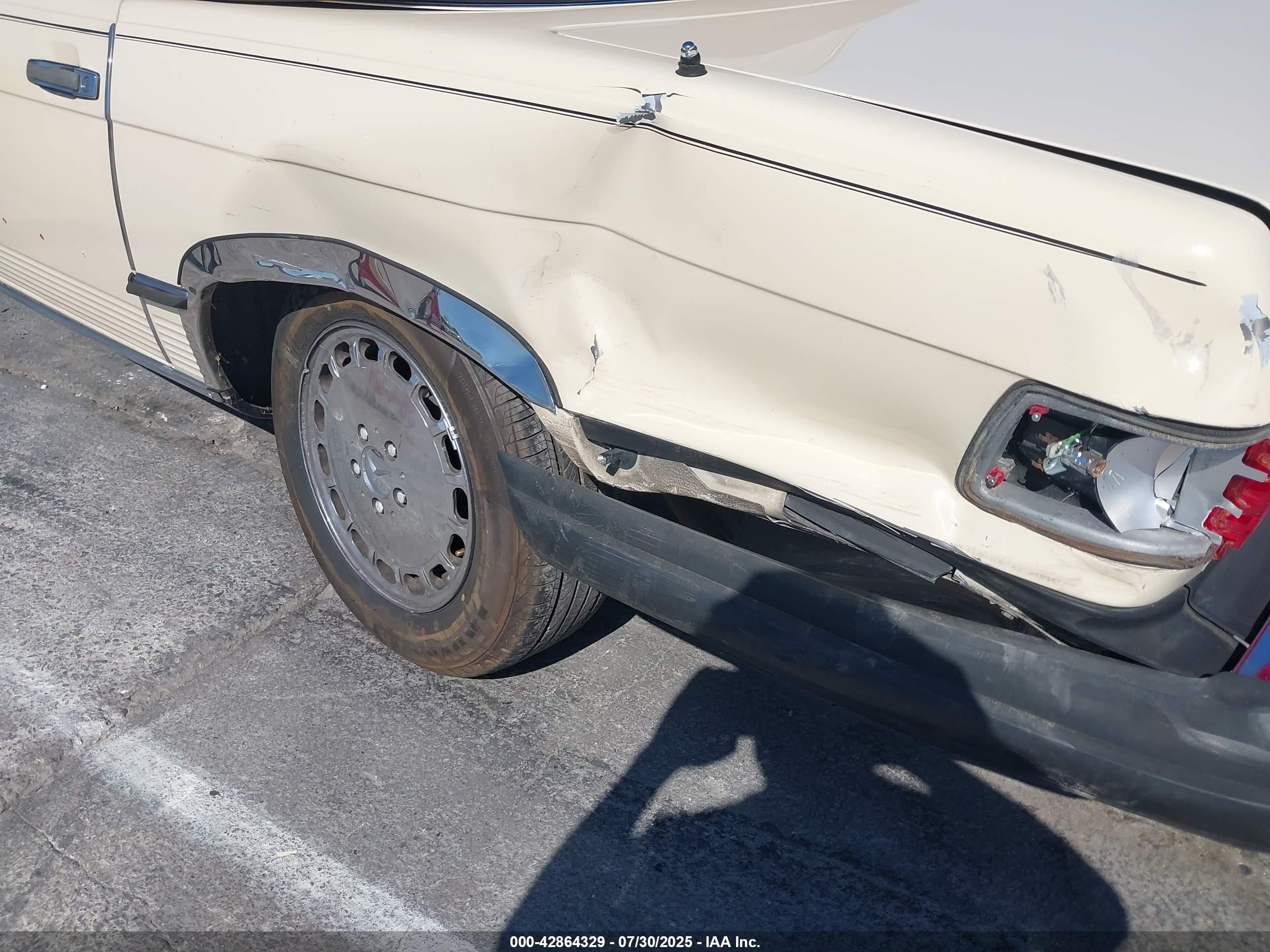 1988 Mercedes-benz 560 Sl Beige vin: WDBBA48D7JA089340