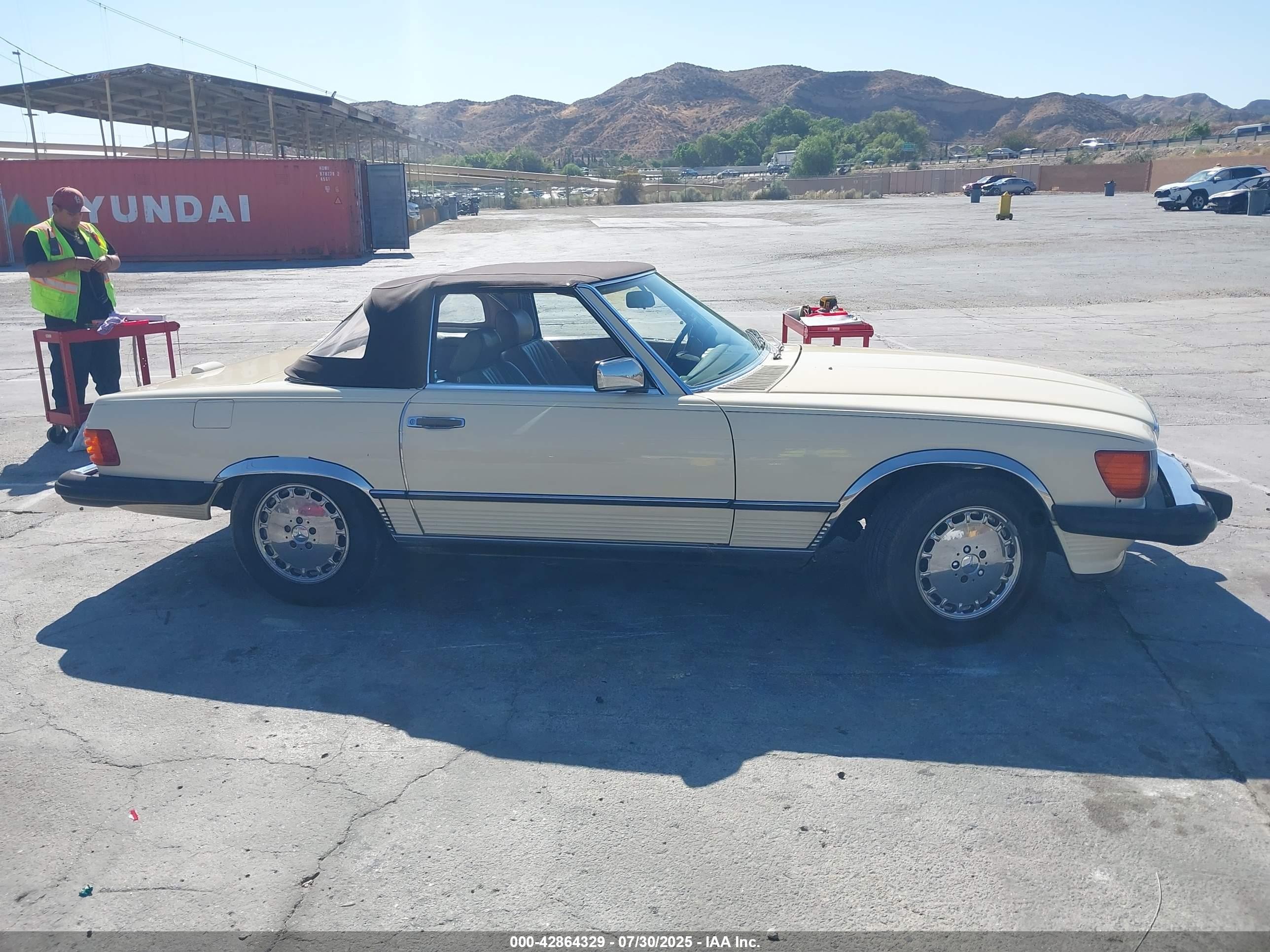 1988 Mercedes-benz 560 Sl Beige vin: WDBBA48D7JA089340